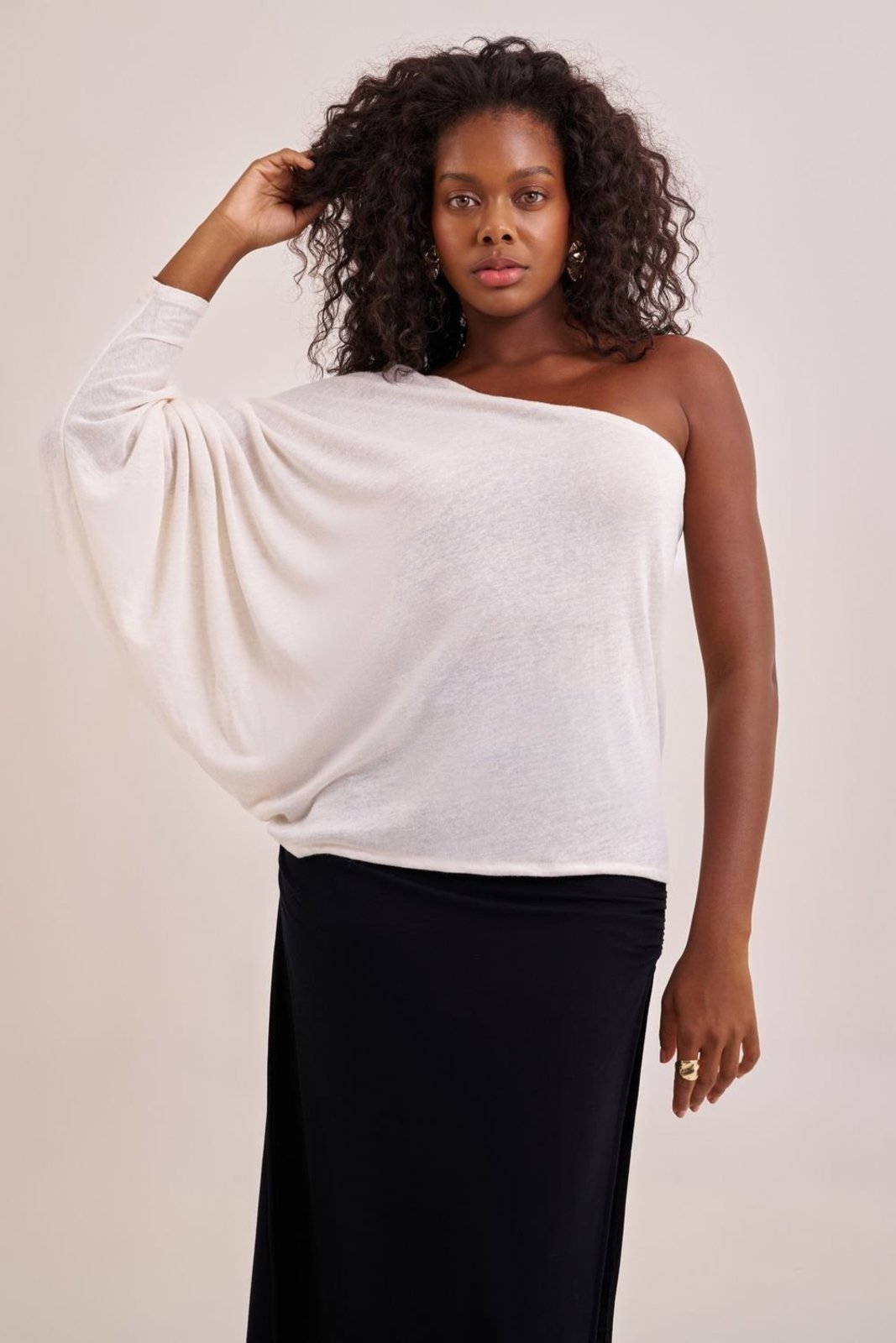 Blusa um ombro só naturalinho Suntime