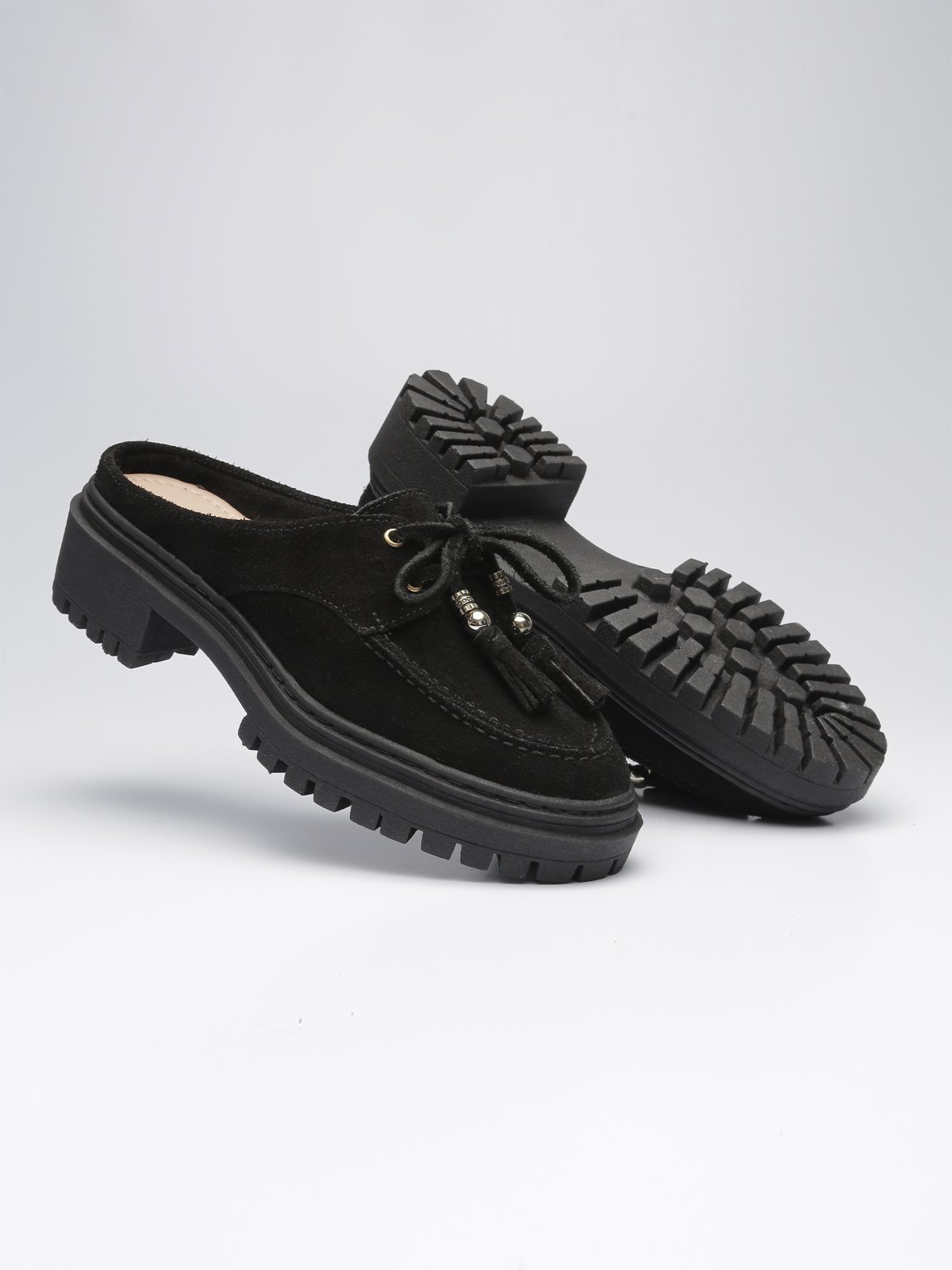 Mule Flor de Griffe Mocassim Feminino Camurça Couro Salto Bloco Tratorada Confortável Verão Moda Preto