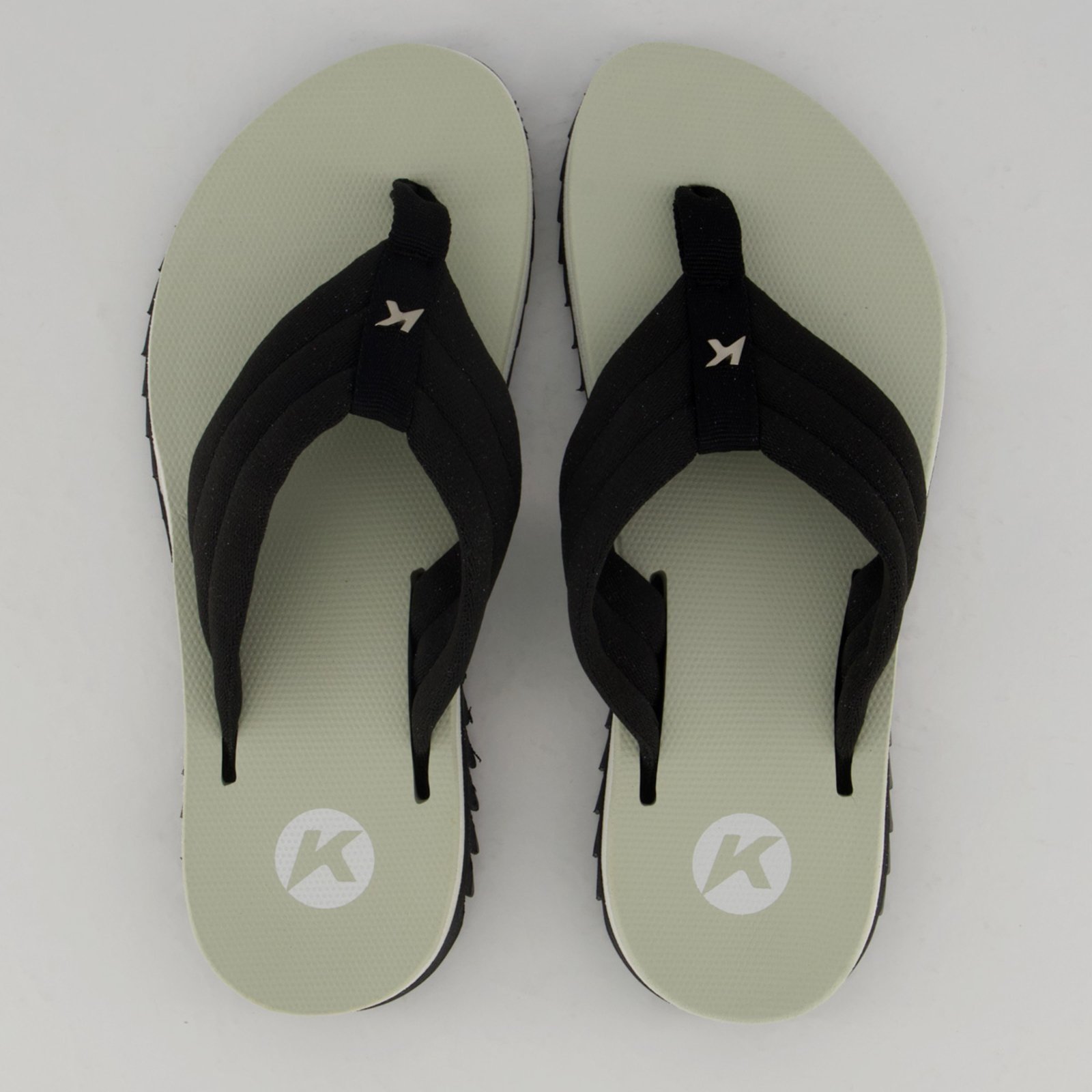 Chinelo Kenner Kyra Pro Comfy Feminino Preto e off White
