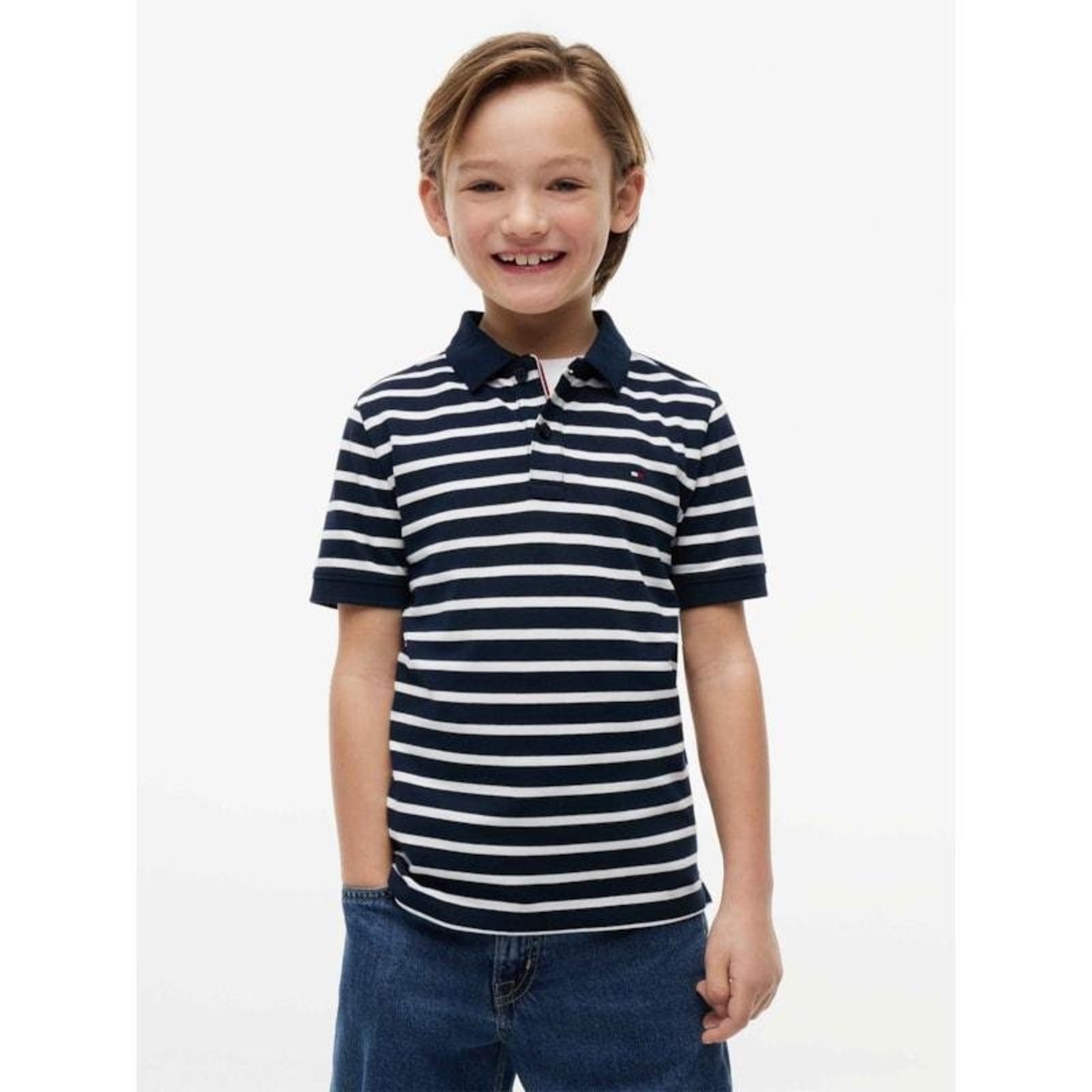 Polo Essential Regular Fit com Bandeira Bordada Branco
