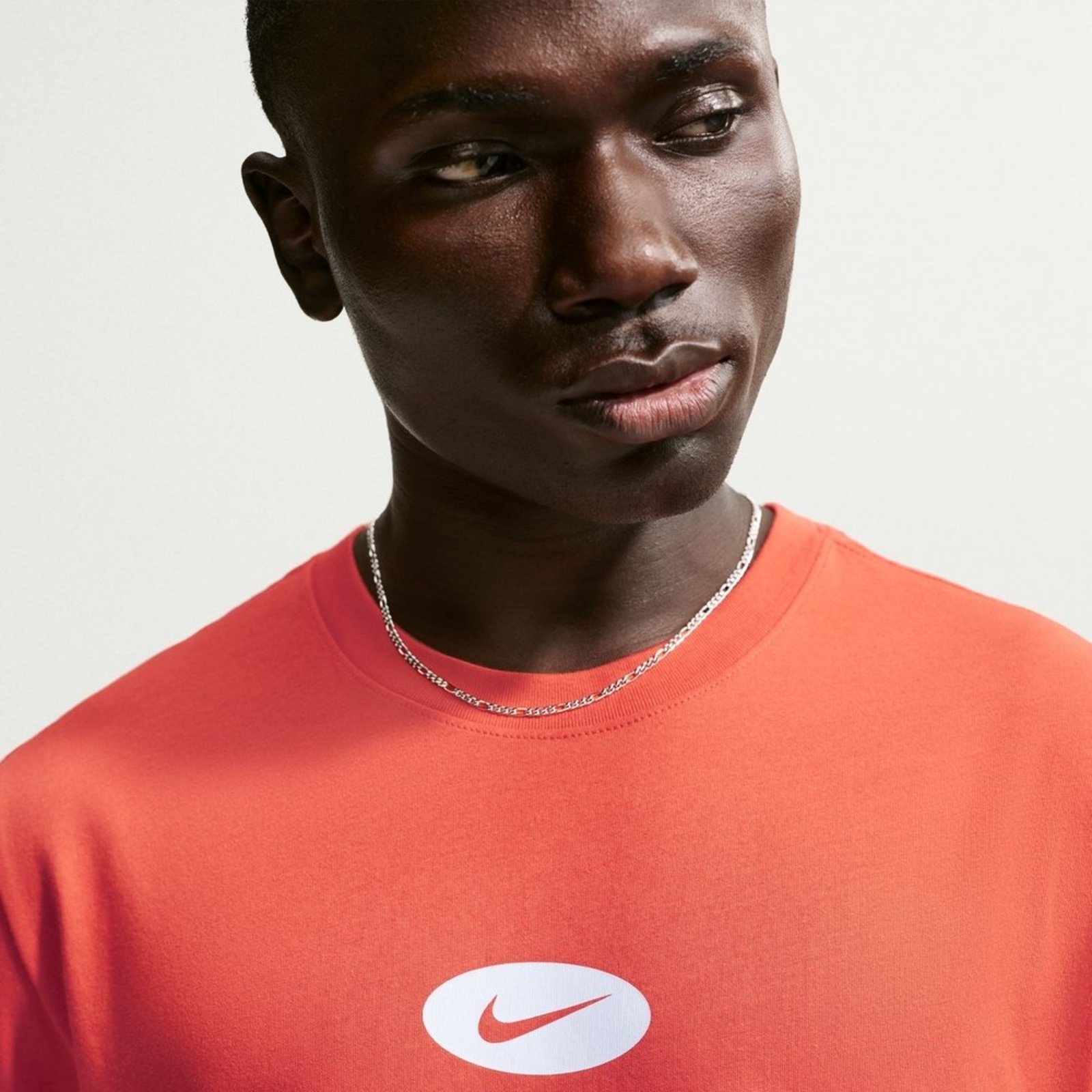 Camiseta Nike Sportswear Celebrate Brand Unissex