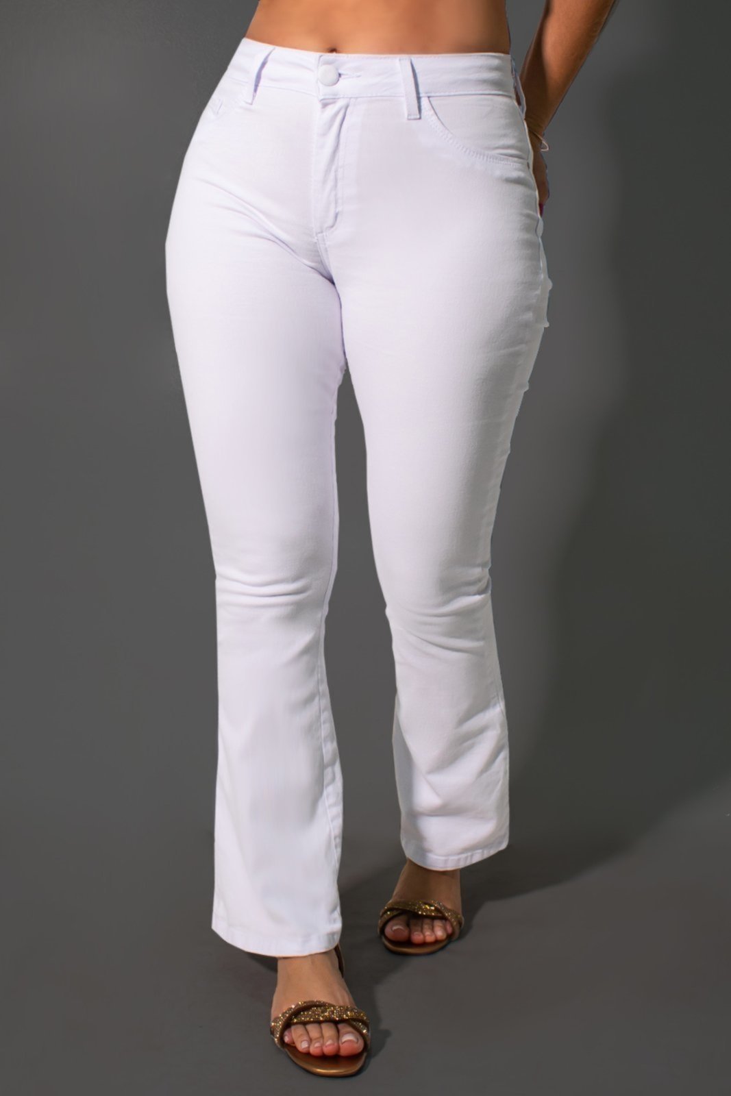 Calça Flare Petit Sarja Branca Feminina Elastano Anticorpus