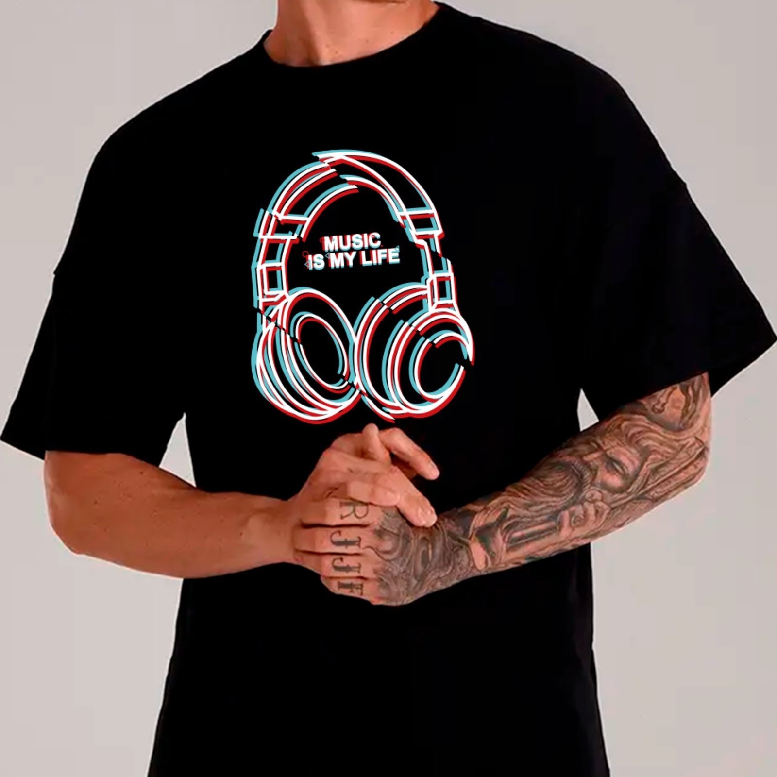Camiseta Ousy Streetwear Music Is My Life Headphones Oversized Unissex Preto