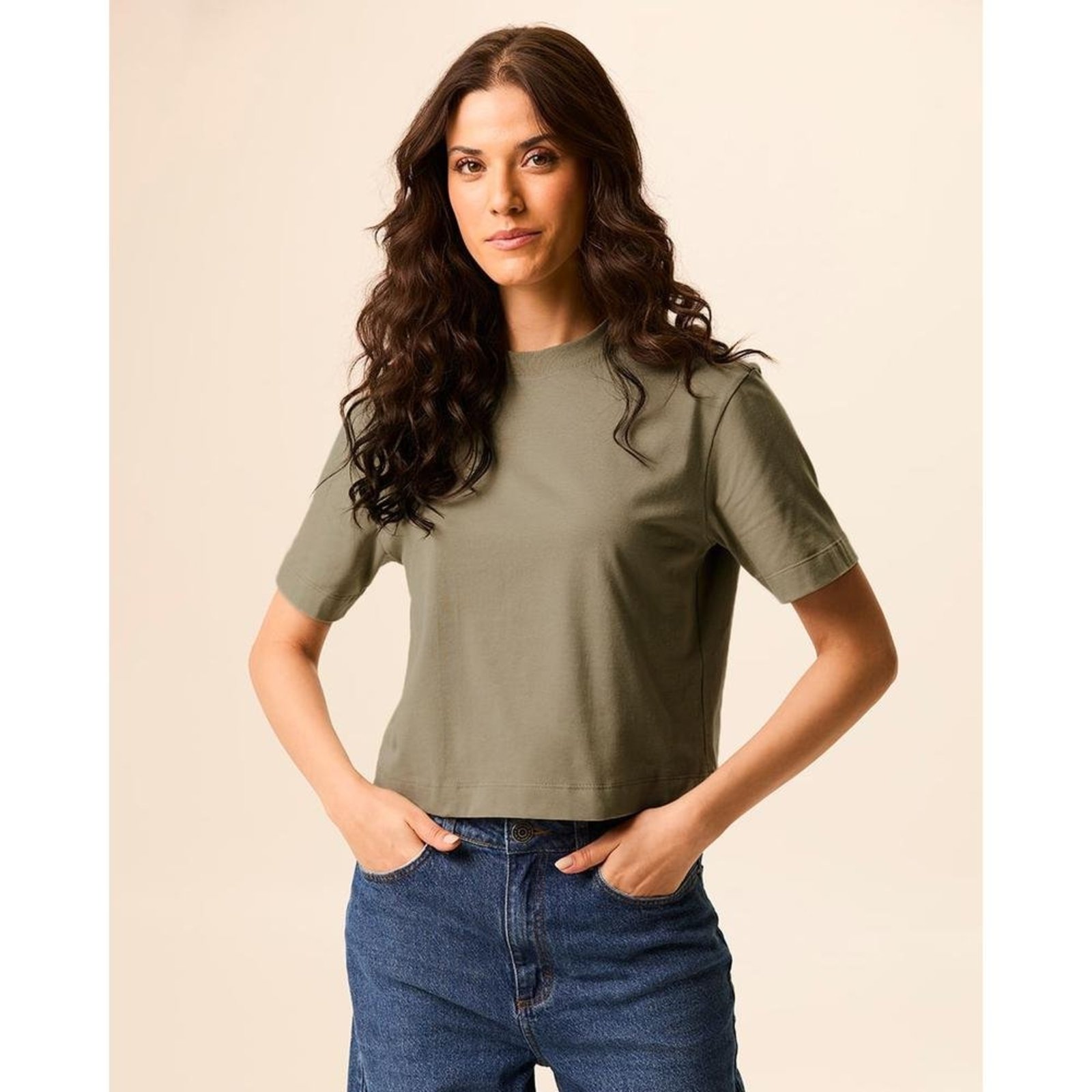Camiseta Básica Feminina Box Curta Em Algodão