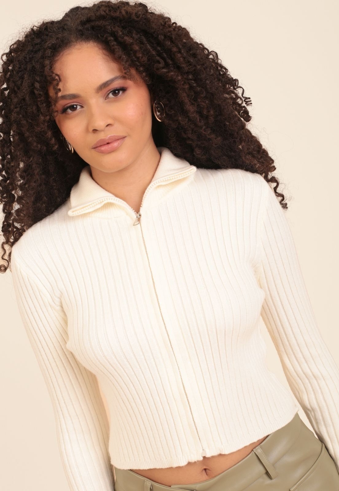 Blusa Pop Me Tricô Canelado Gola Polo Zíper Off-White