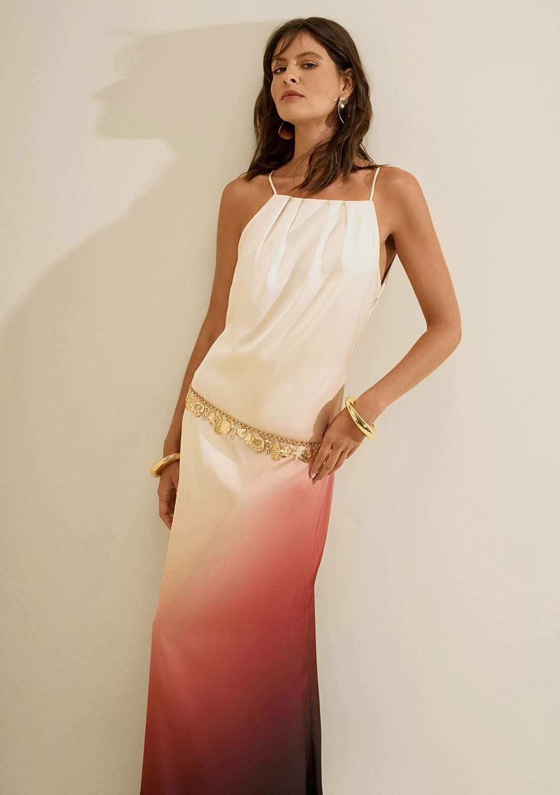 Vestido Morena Rosa Ajustado Decote V Com Alça Longo - Bege