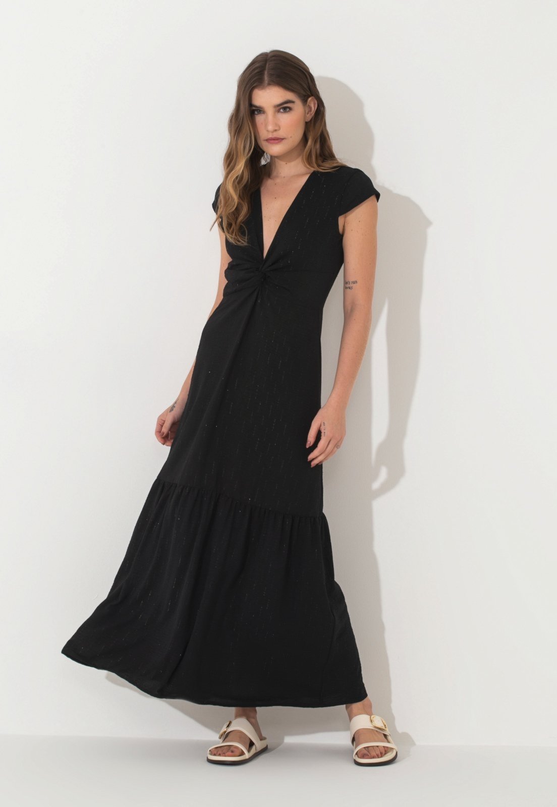 Vista 2 Vestido Midi Traymon Com Babado Traymon preto