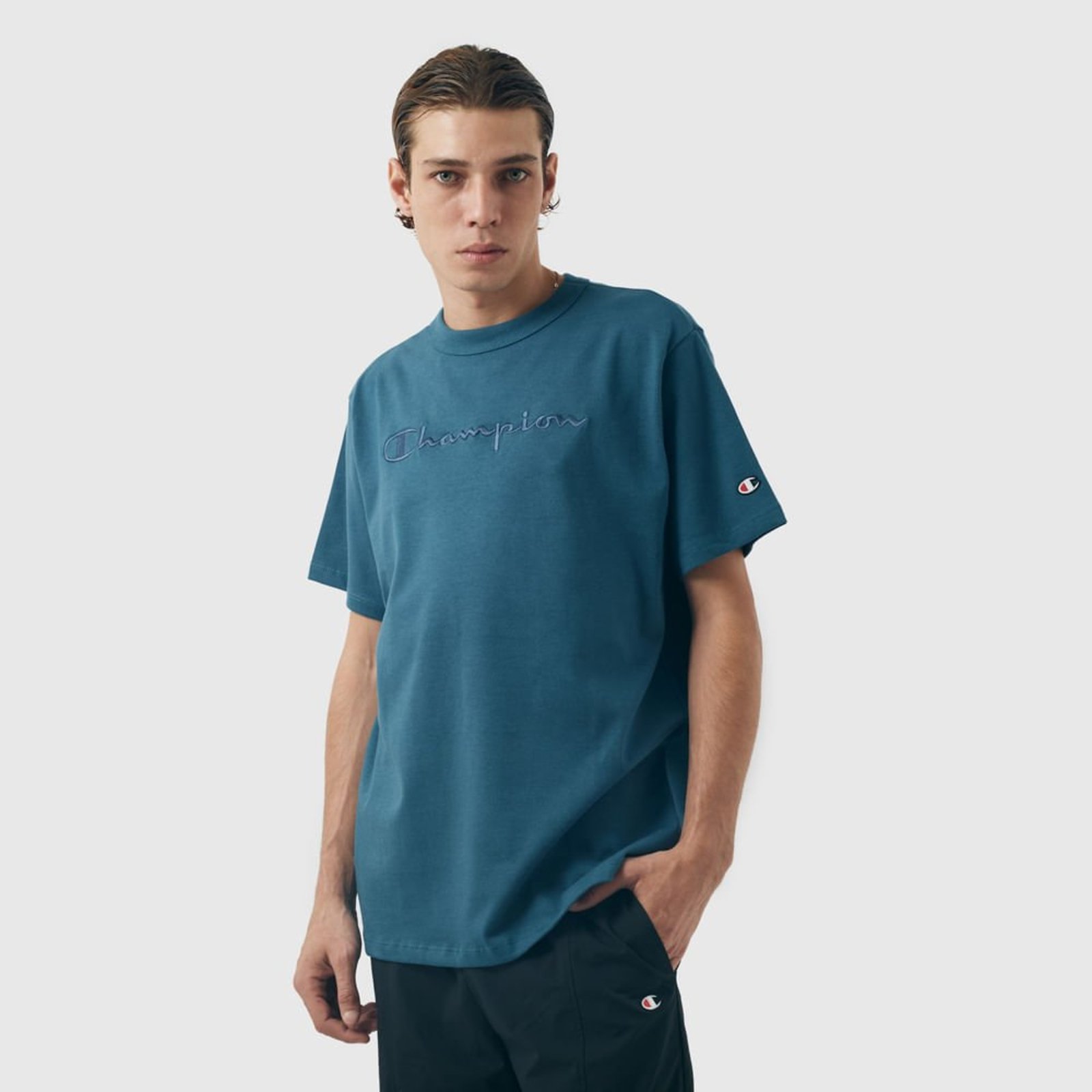 CAMISETA CHAMPION LIFE SCRIPT LOGO EMB