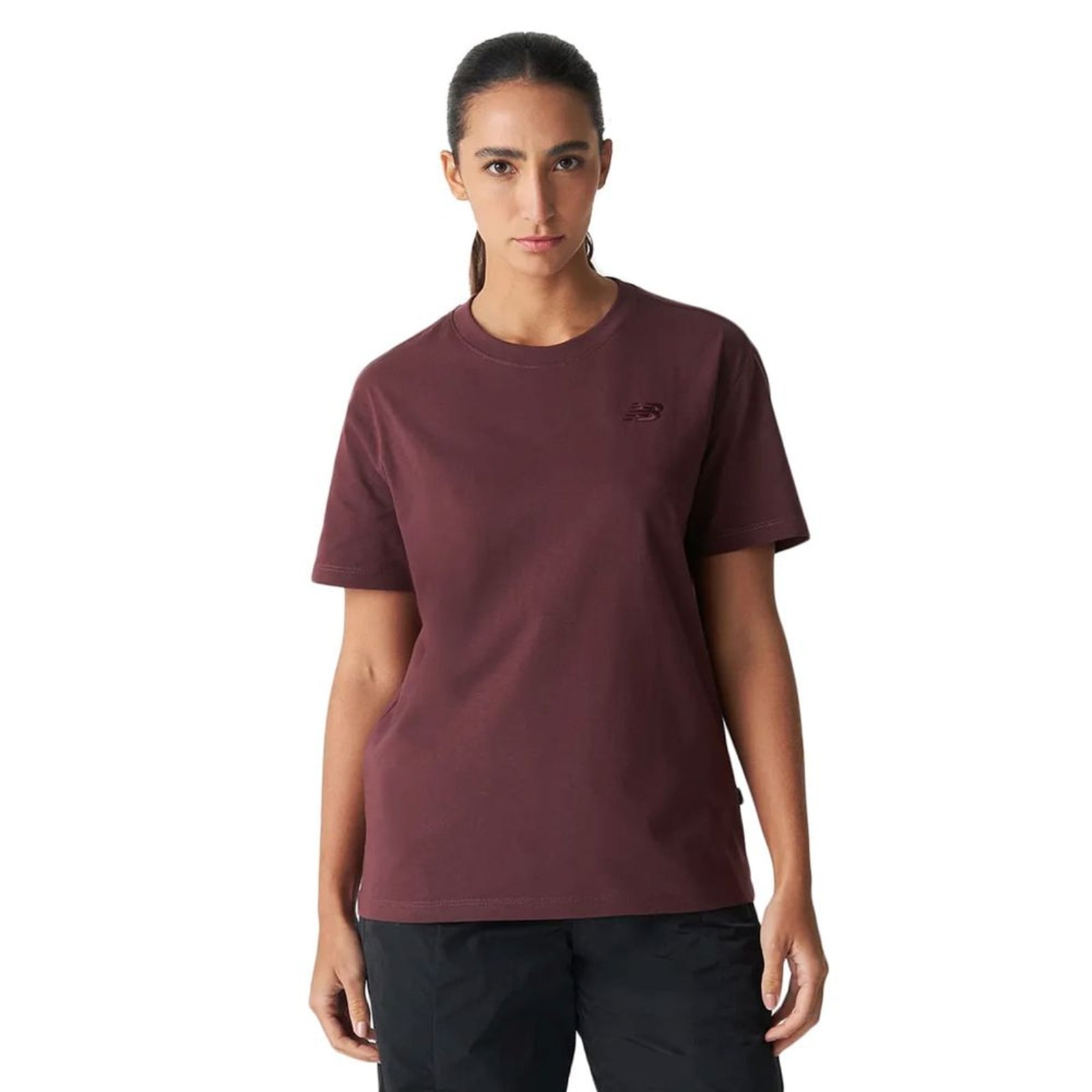Camiseta Feminina New Balance Small Logo Modelagem Relaxed