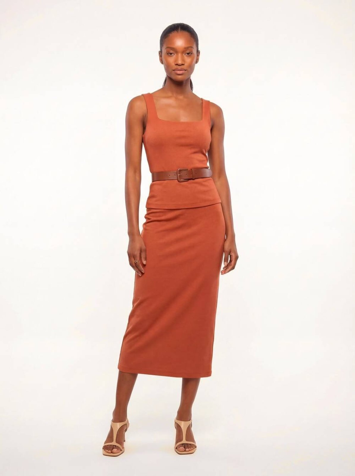 Regata Feminina Slim com Cinto Colcci CLC Marrom Rusty Iron