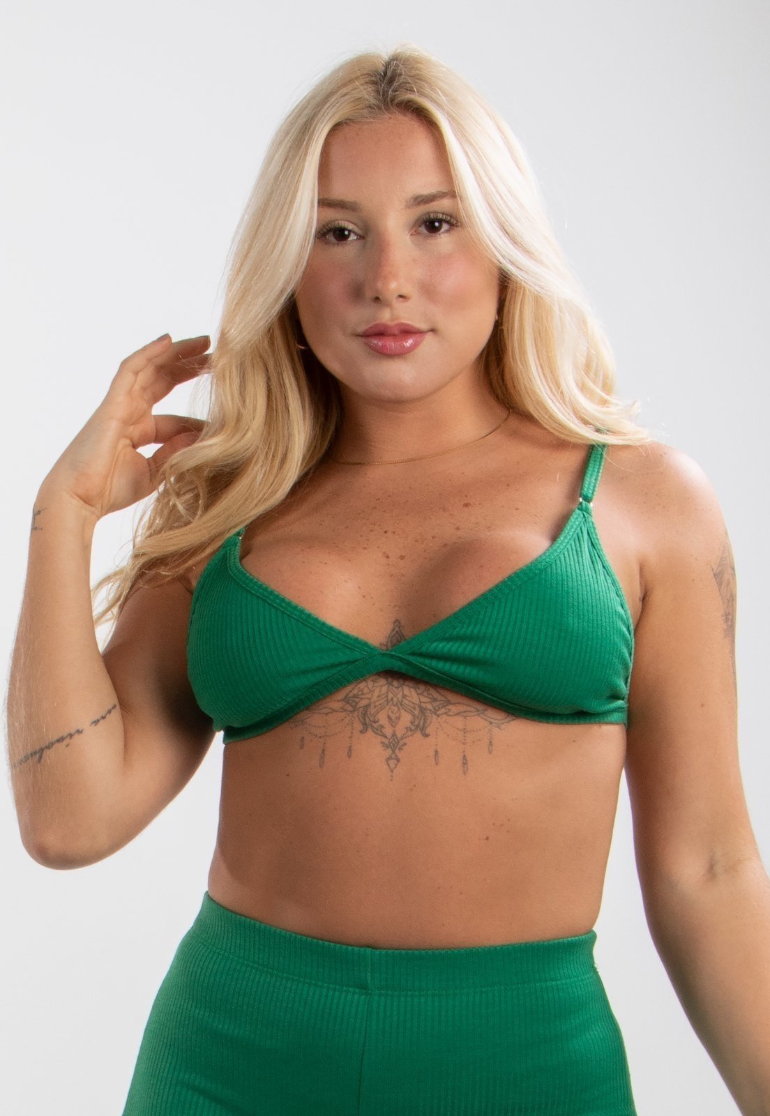 Top Cropped Rioutlet Triângulo Canelado Ribana Verde Bandeira