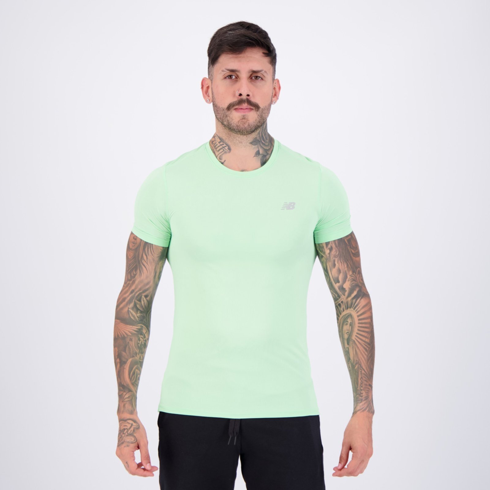 Vista 2 Camisa New Balance Sport Essentials e Cinza verde New Balance verde