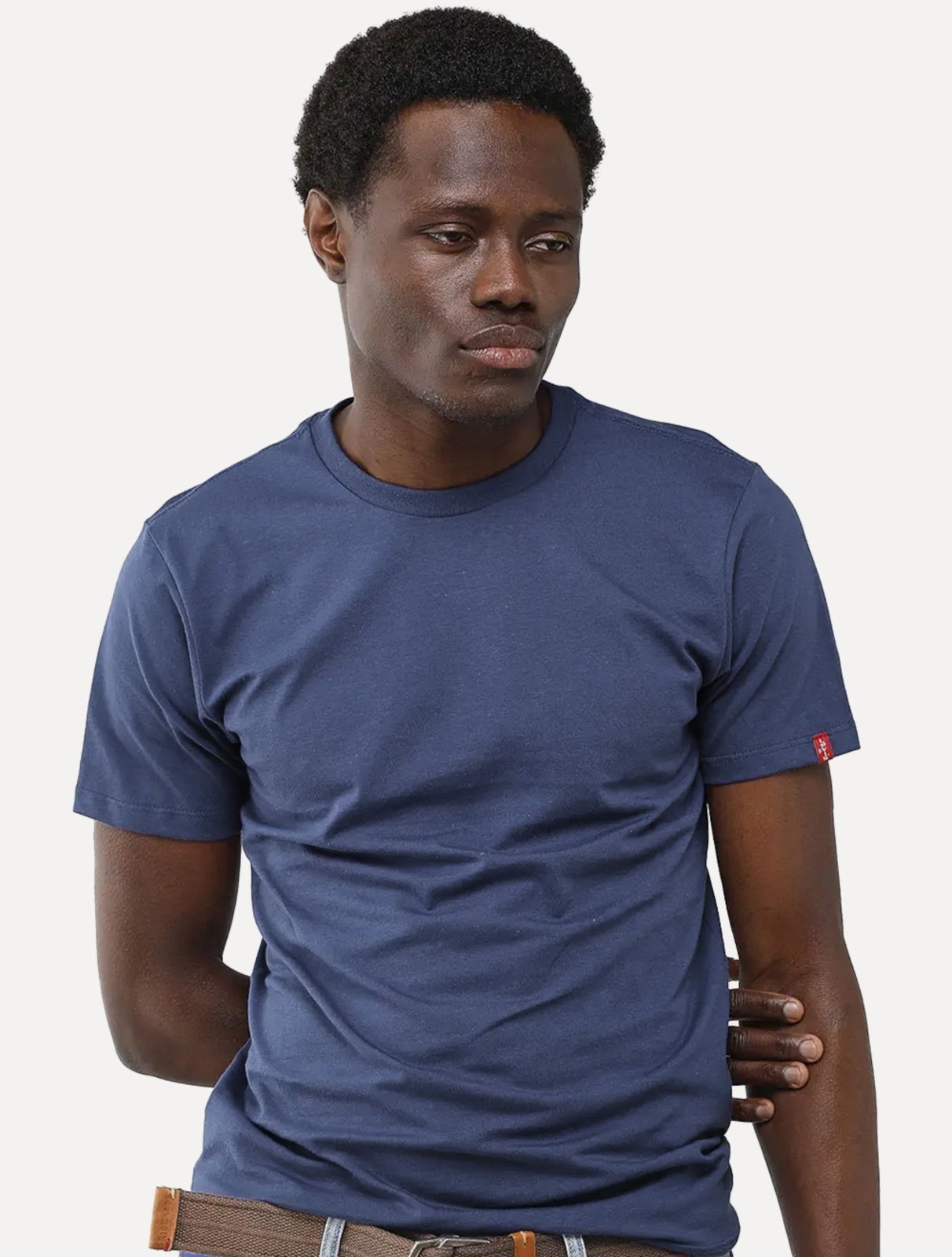 Camiseta Levis Masculina Slim Tag Sleeve Lisa Azul Médio