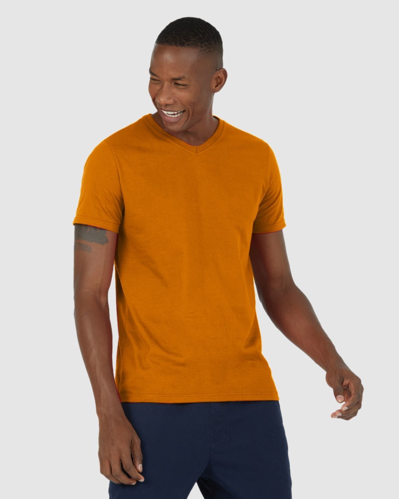 Vista 2 Camiseta Básica Masculina Decote V Em Meia Malha Malwee marrom Malwee marrom