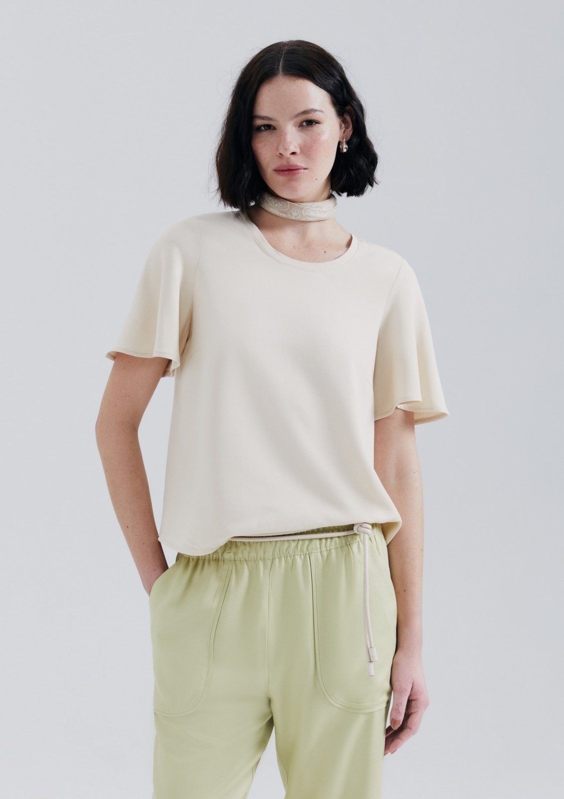 Blusa Feminina Manga Evasê Em Viscose Creponada Hering