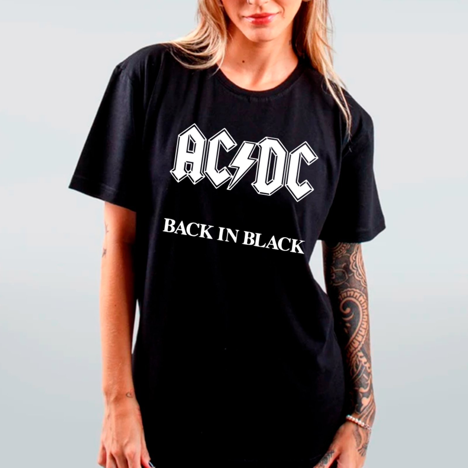 Vista 2 Camiseta Ousy Básica AC DC Back In Black Estilo Street Unissex Preto preto black ousy preto black