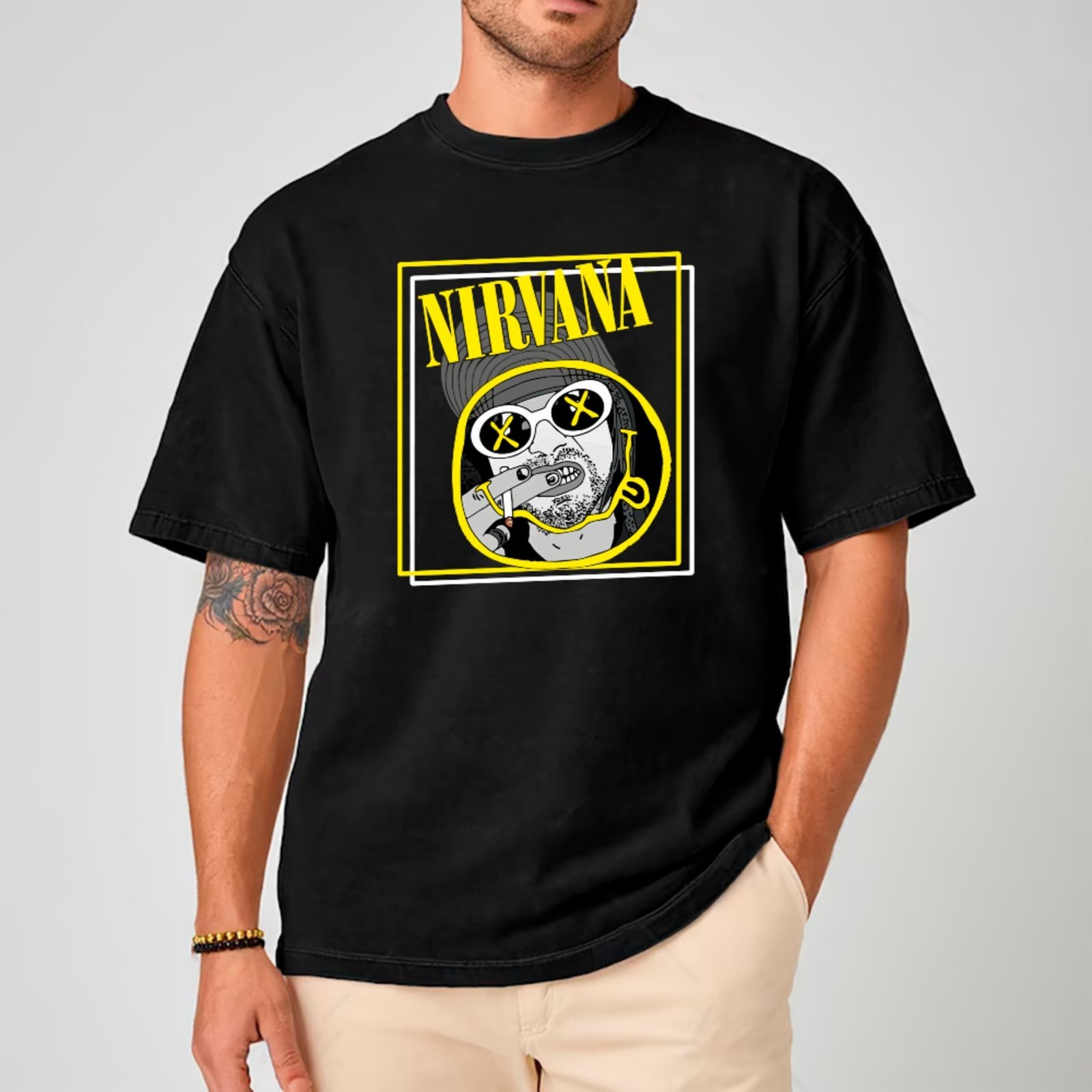 Camiseta Ousy Básica Nirvana Cartoon Smile Logo Grunge Rock Unissex Preto