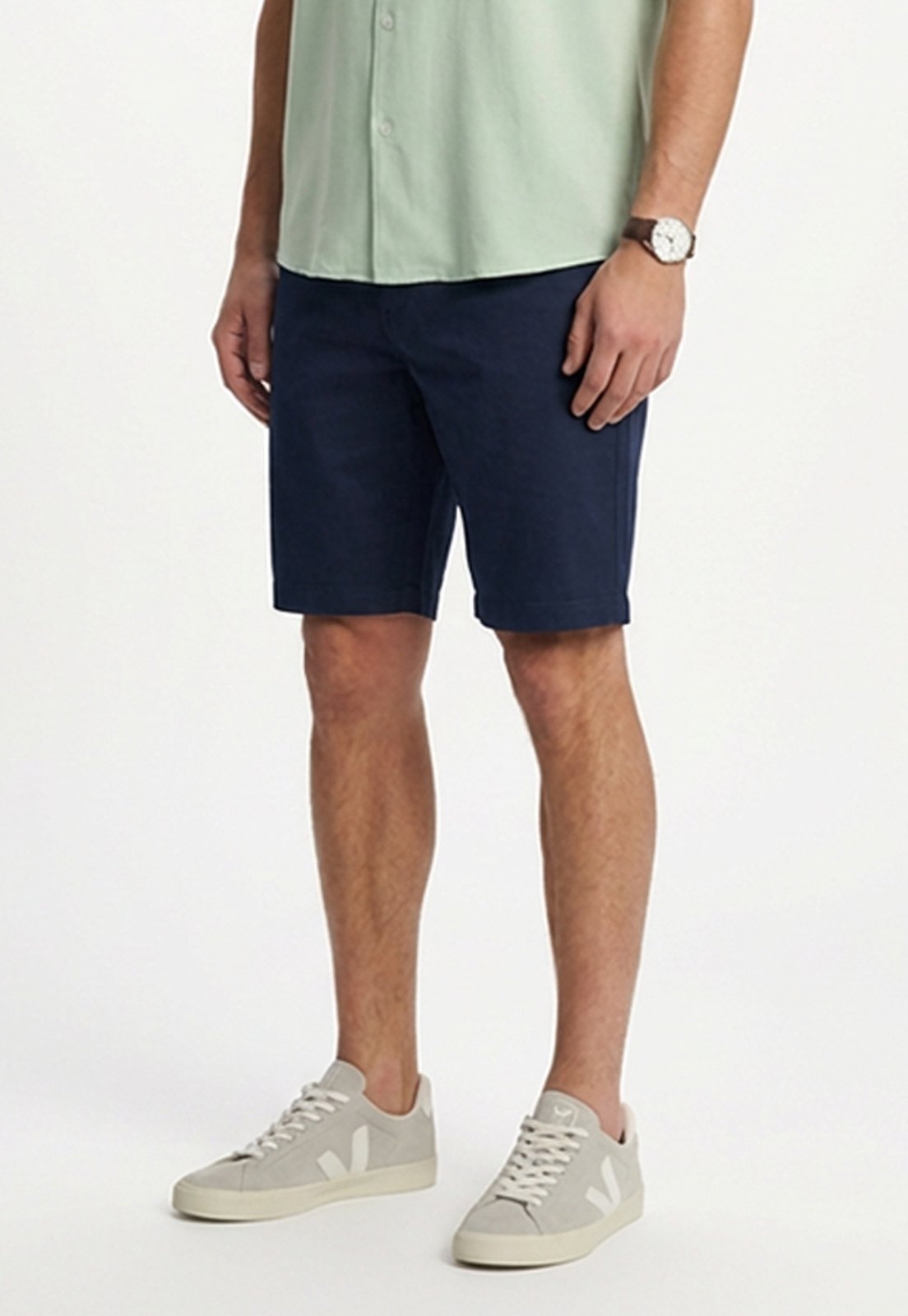 Bermuda Masculina Sarja Reta com Elastano Confortável e Versátil Azul
