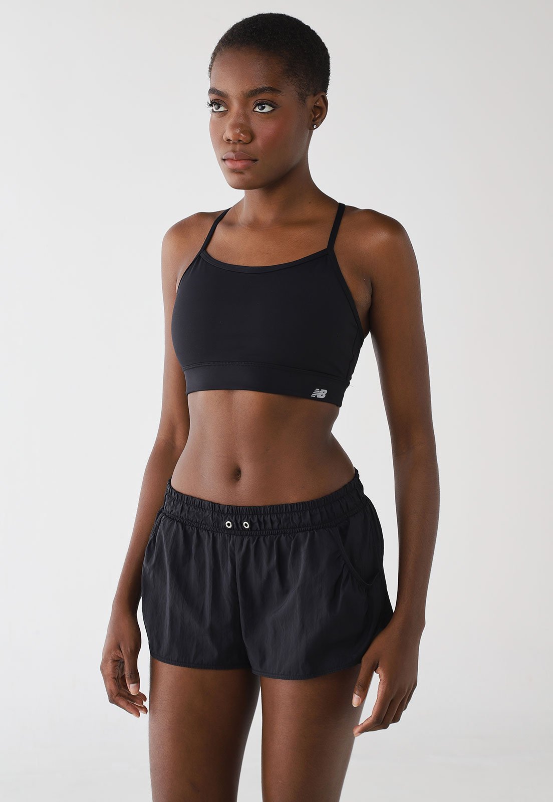 Vista 2 Top Feminino New Balance NB Basic Yoga preto New Balance preto
