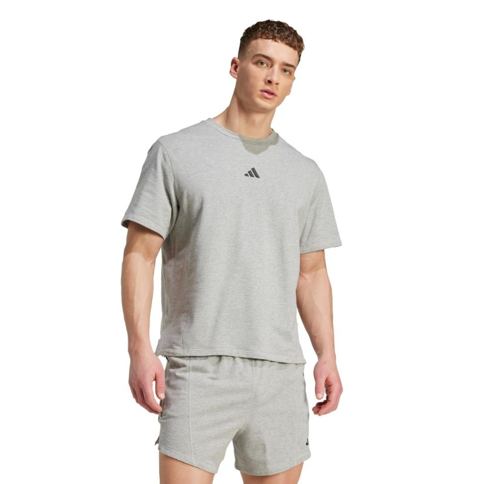 Camiseta D4T X adidas Performance Cinza