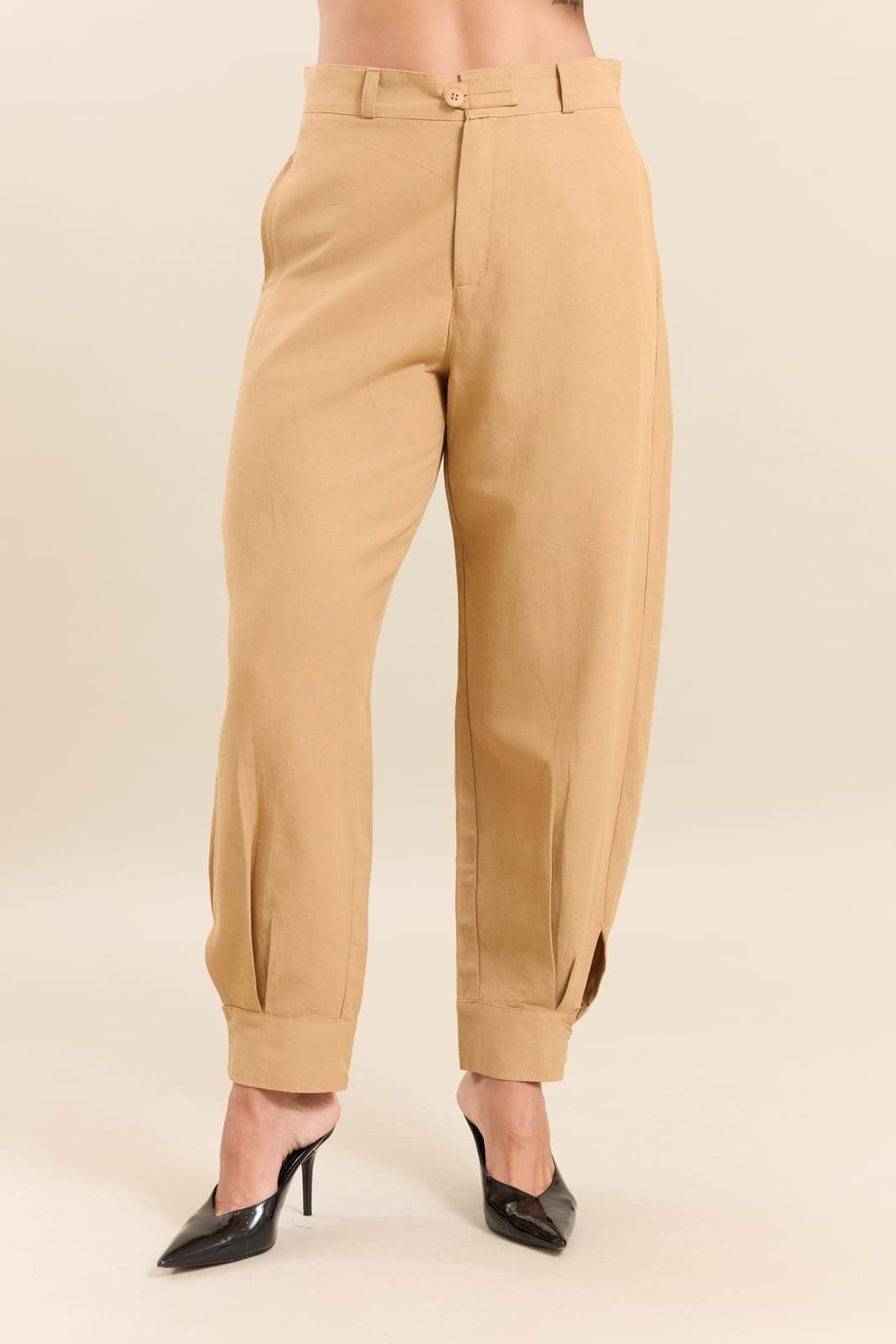 Calça Malha Em Linho Feminina Ballon na Cor Caramelo Lemier Collection