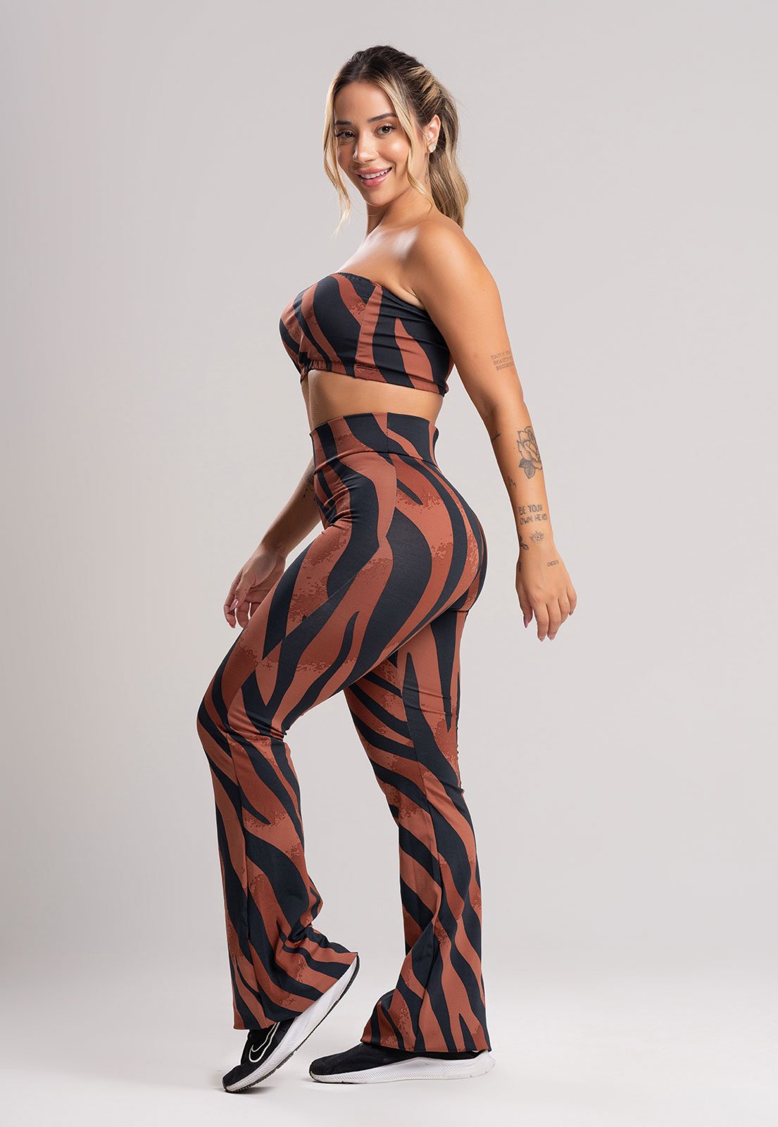 Calça Flare MVB Modas Feminina Pantalona Suplex Safari