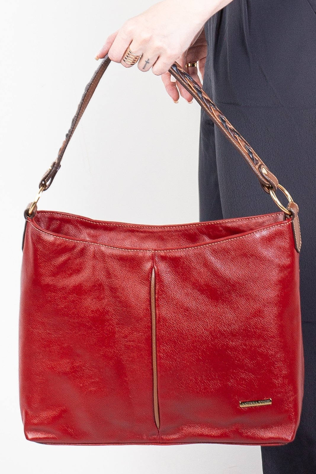 Bolsa de ombro em couro liso Flávia – Vermelho/Whisky