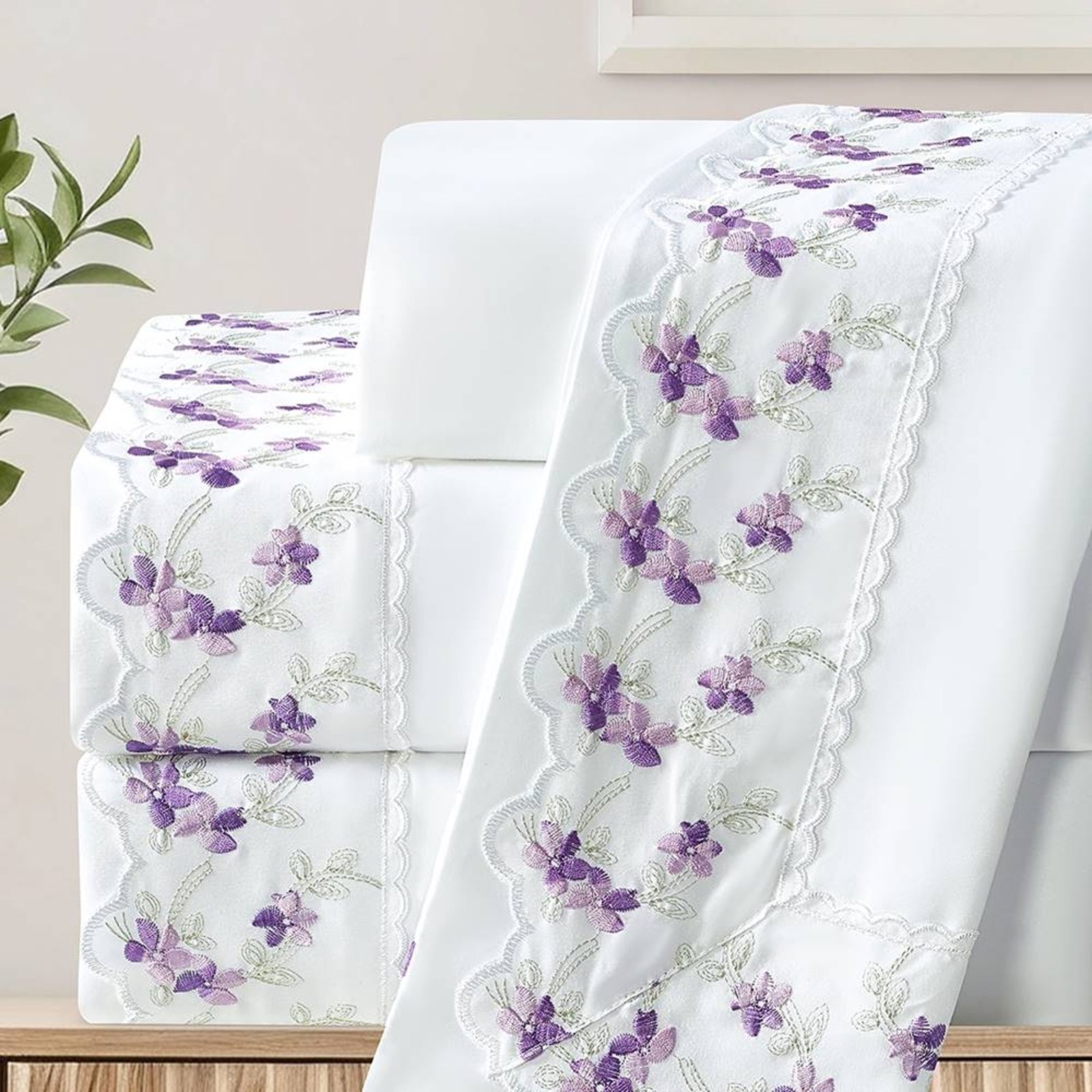 Jogo de Lençol Queen Bordatto Percal 300 Fios Toque de Algodão Flor Lilás