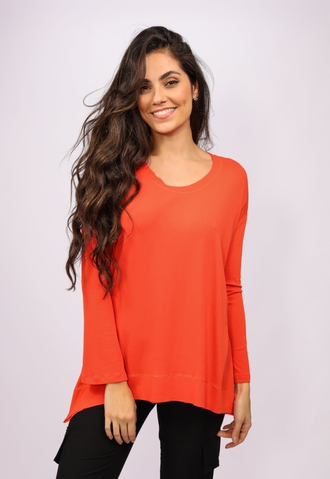 T-Shirt Ampla Amazonia Vital Malha Manga Longa Laranja
