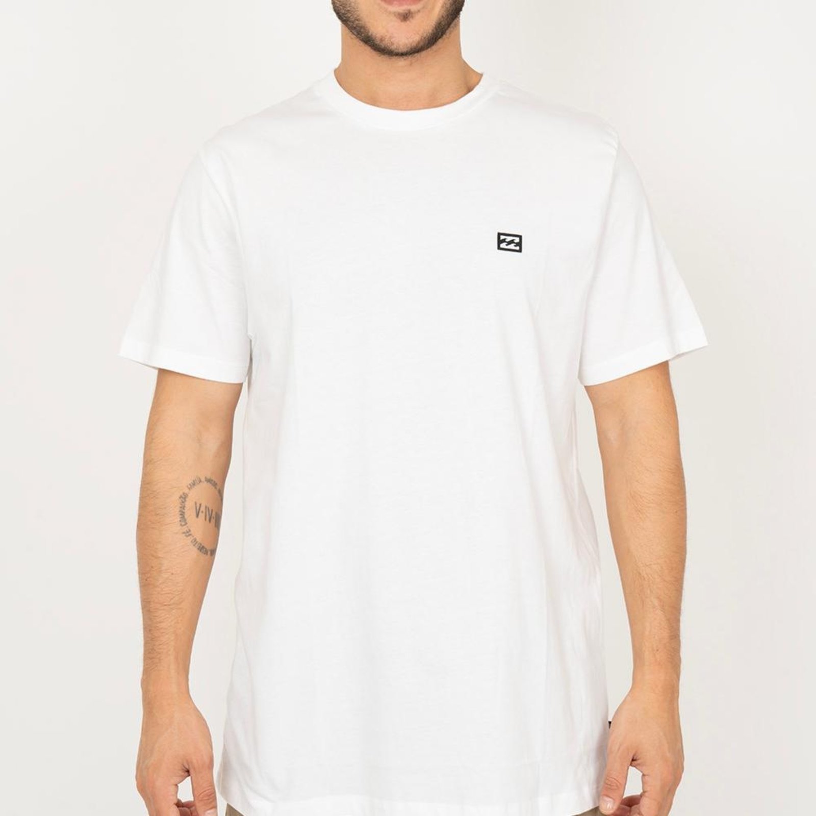 Camiseta Billabong Icon Patch Plus Size S26 Masculina Branco