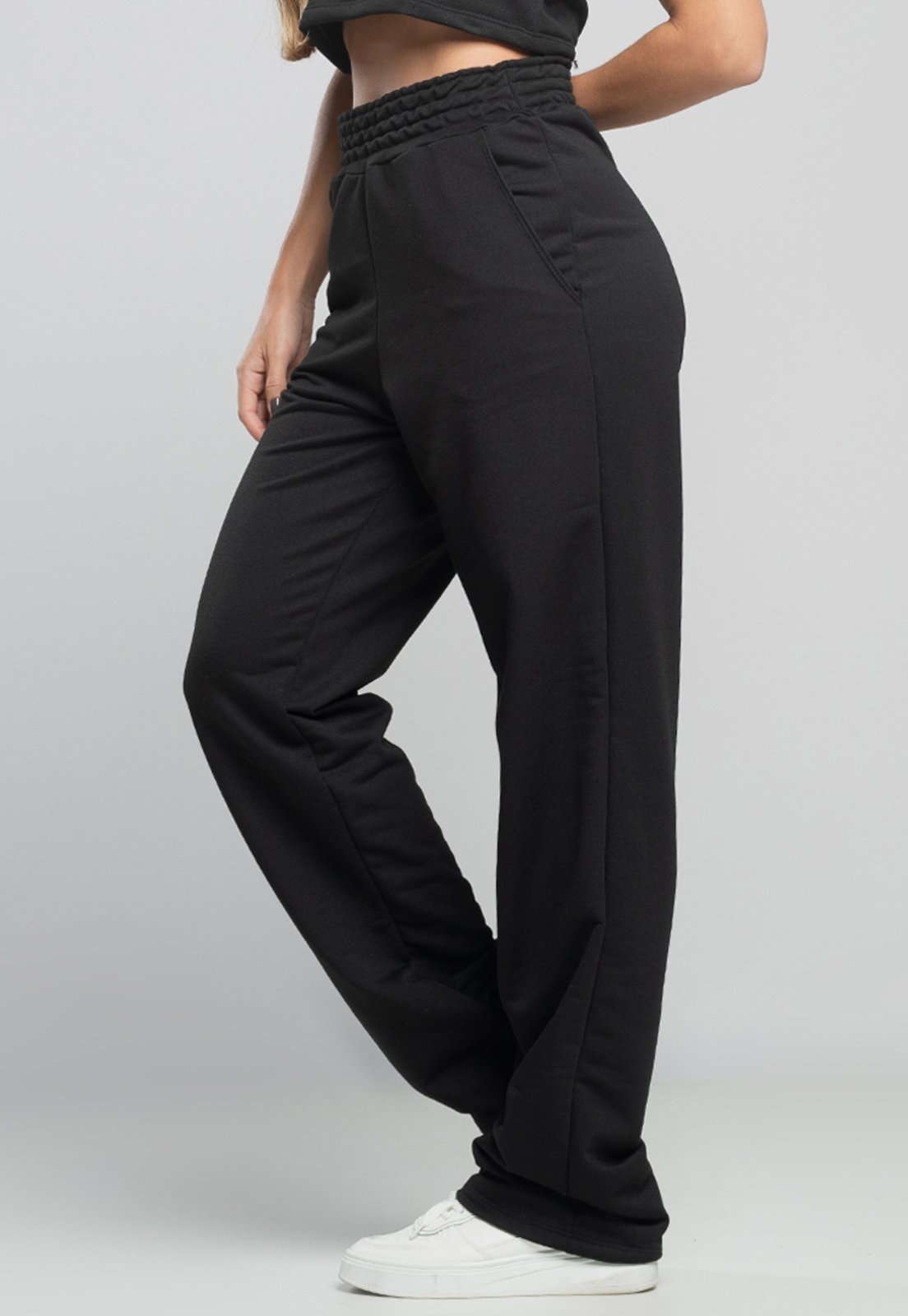 Calça MVB Modas Wide Leg Pantalona Franzida Boca de Sino Moletinho Preto