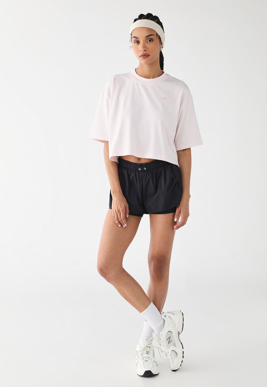 Vista 3 Camiseta Cropped Feminina New Balance Small Logo Claro rosa New Balance rosa
