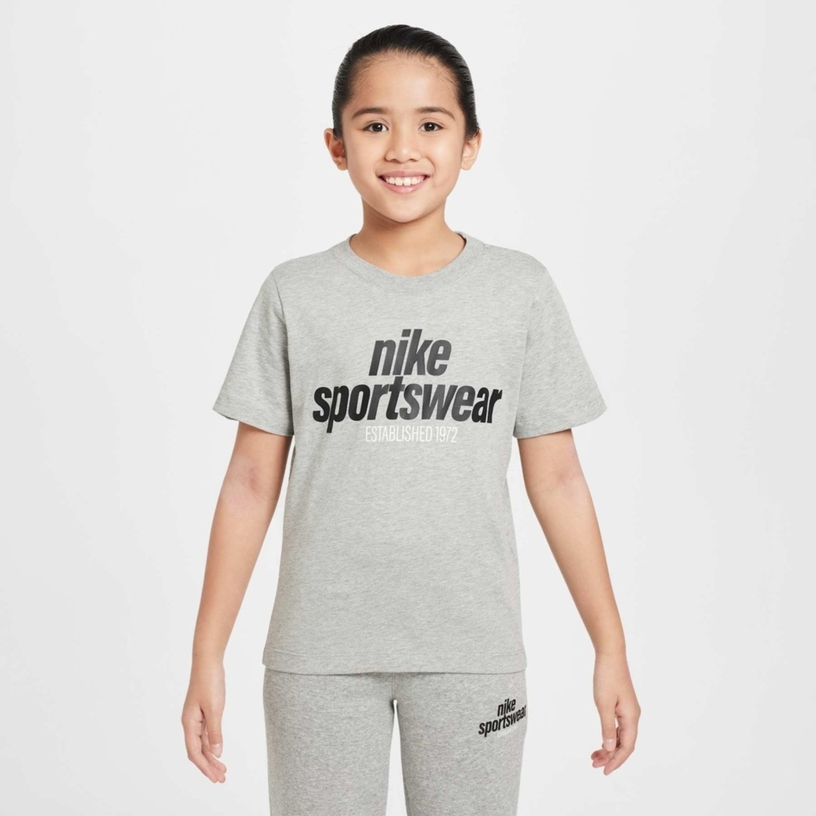 Infantil – Camiseta Nike Sportswear