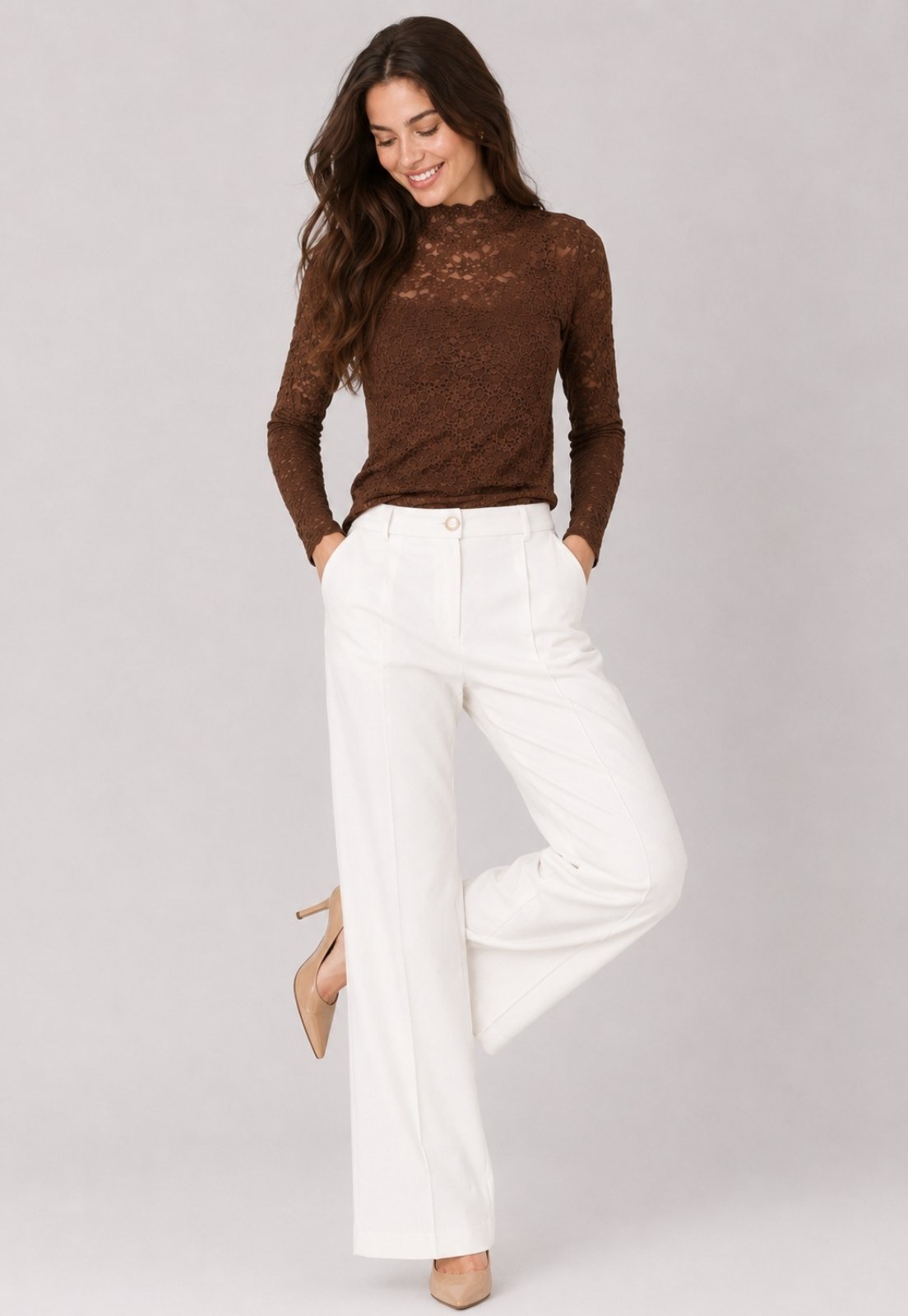 Blusa de Renda Manga Longa com Gola Alta Salvatore Marrom