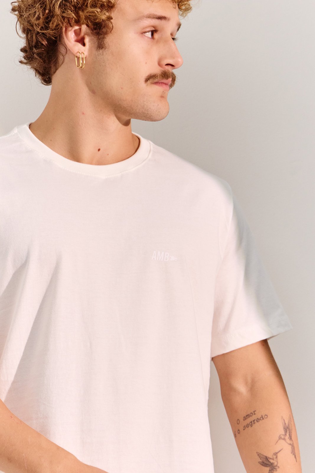 Vista 3 Camiseta Masculina Básica Meia Malha Ambiguous Vida Marinha cinza Vida Marinha cinza