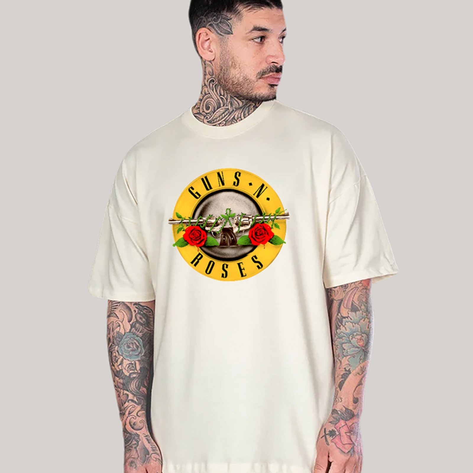 Camiseta Ousy Oversized Guns N Roses Logo Clássico Streetwear Moda Urbana Unissex Off White