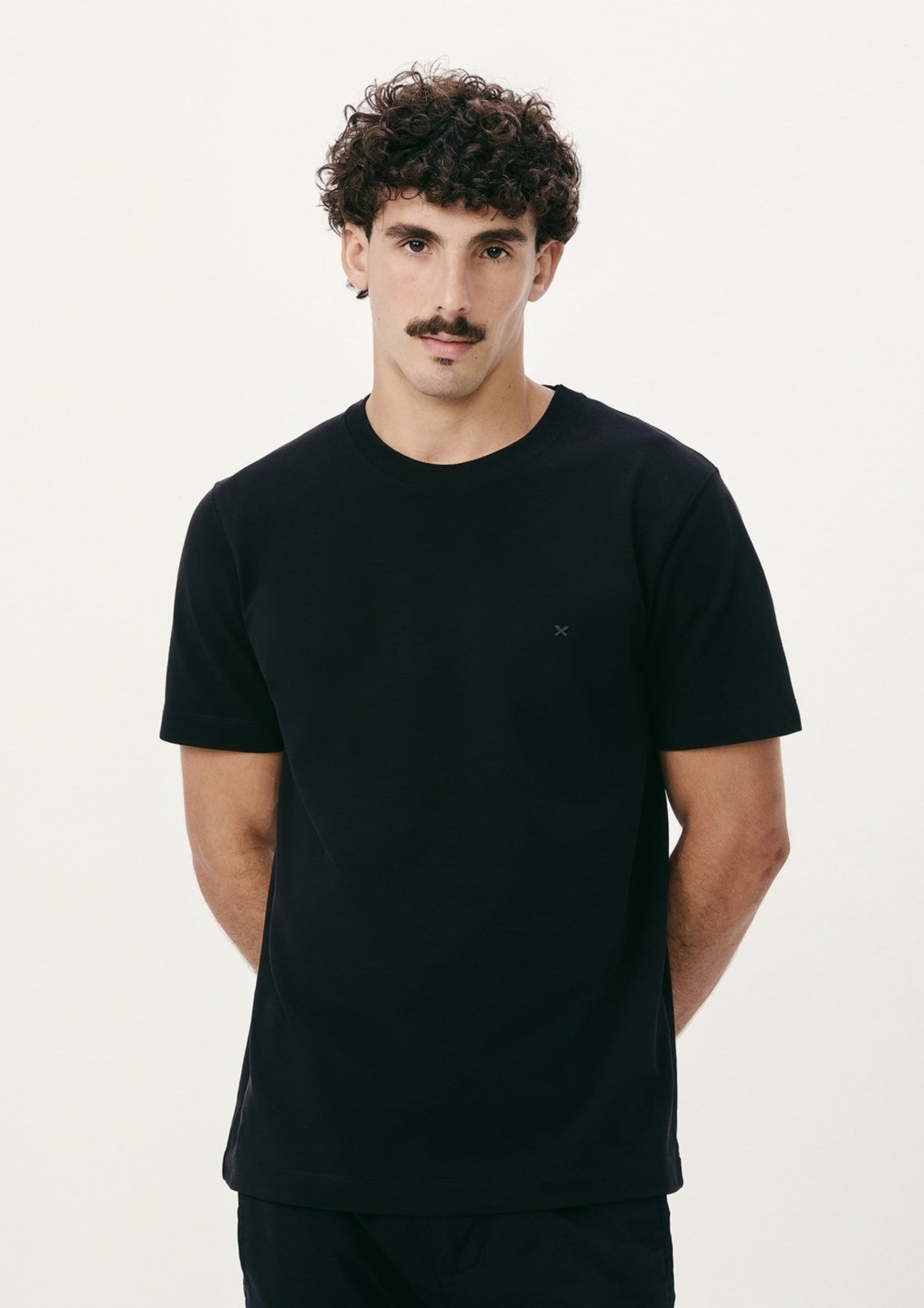 Camiseta Masculina Em Malha Piquet Pima Hering