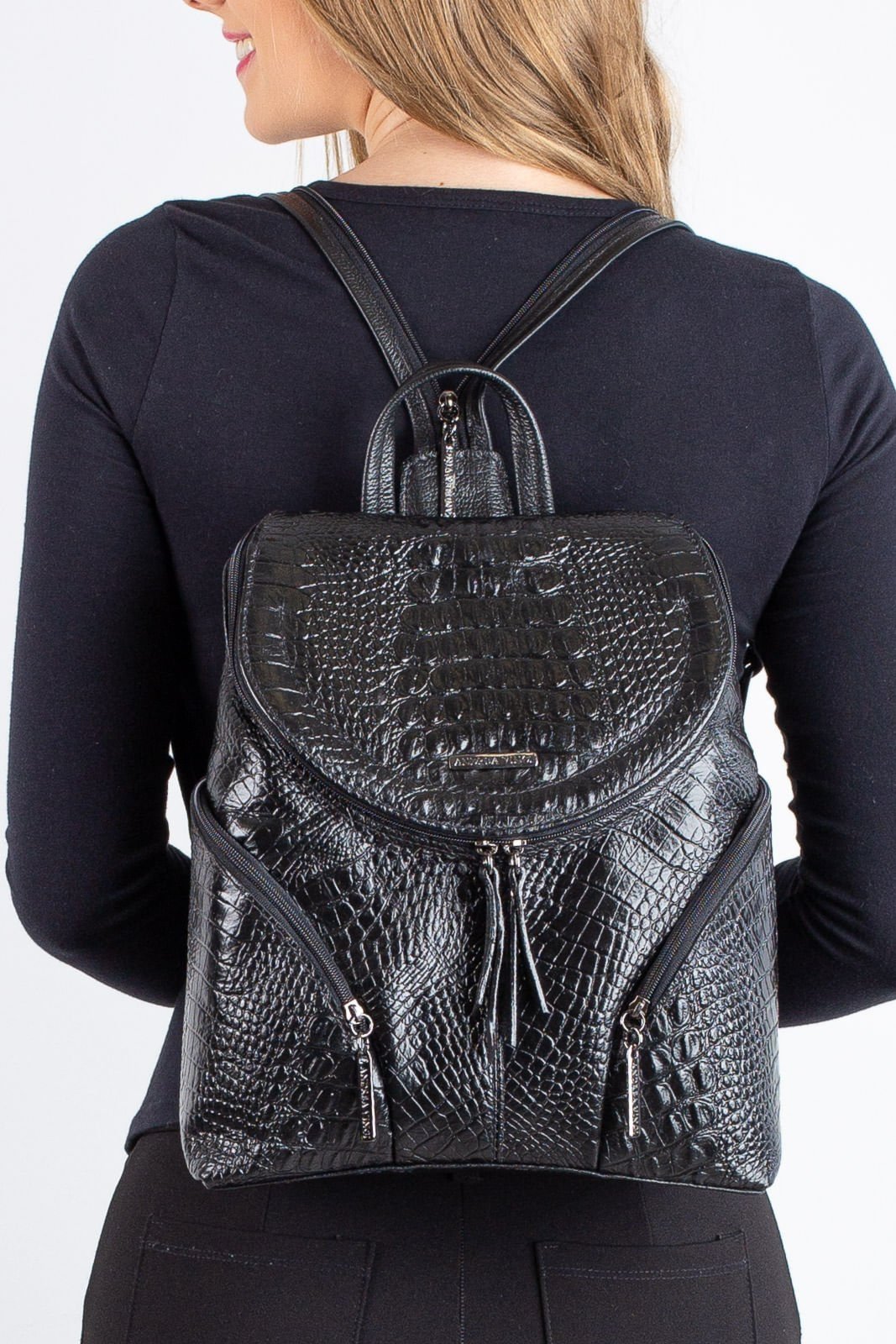 Mochila pequena de couro croco metais grafite Cecília - Preto