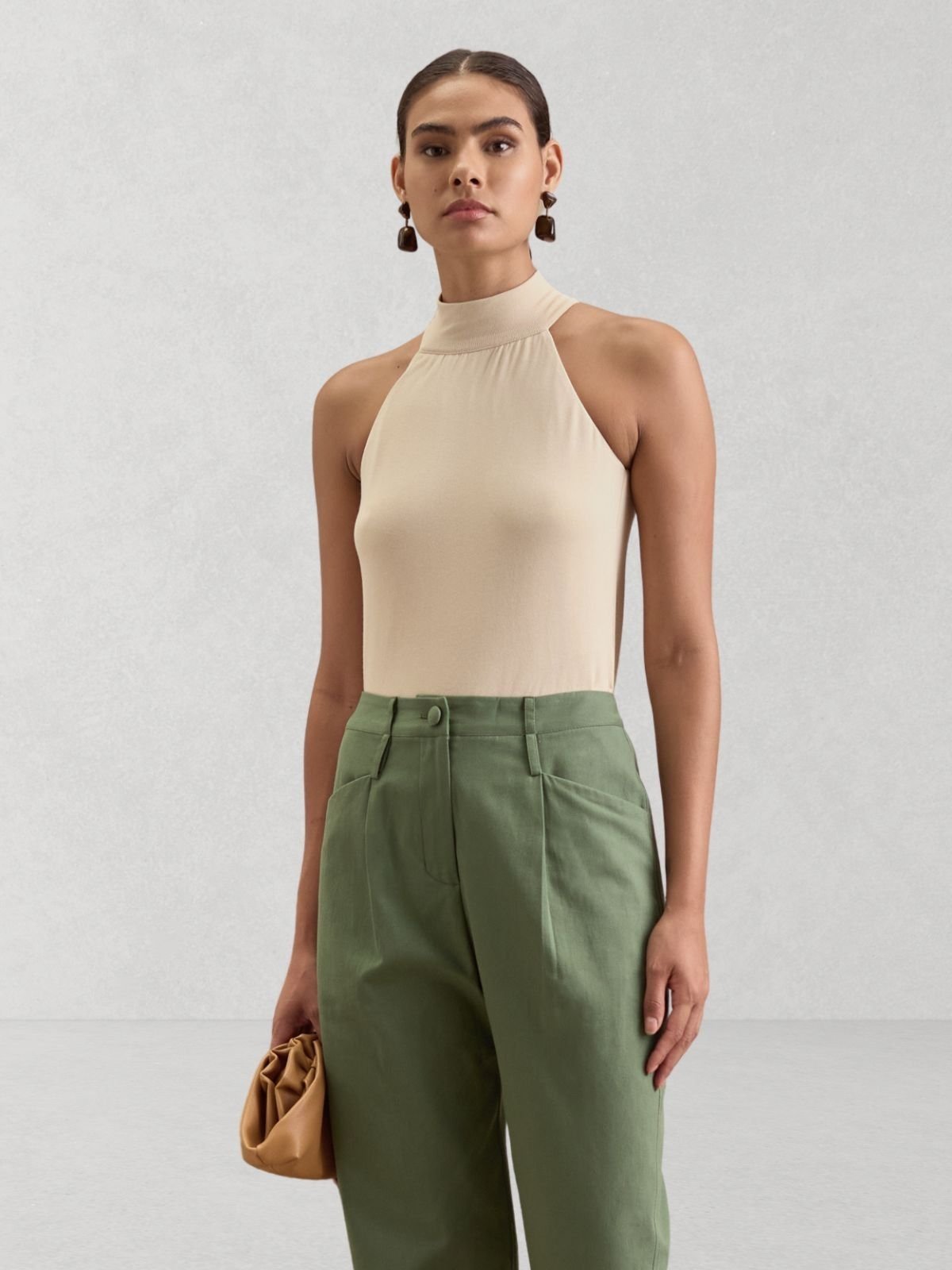 Blusa Via Lessa Siena Gola Alta em Viscose Creme