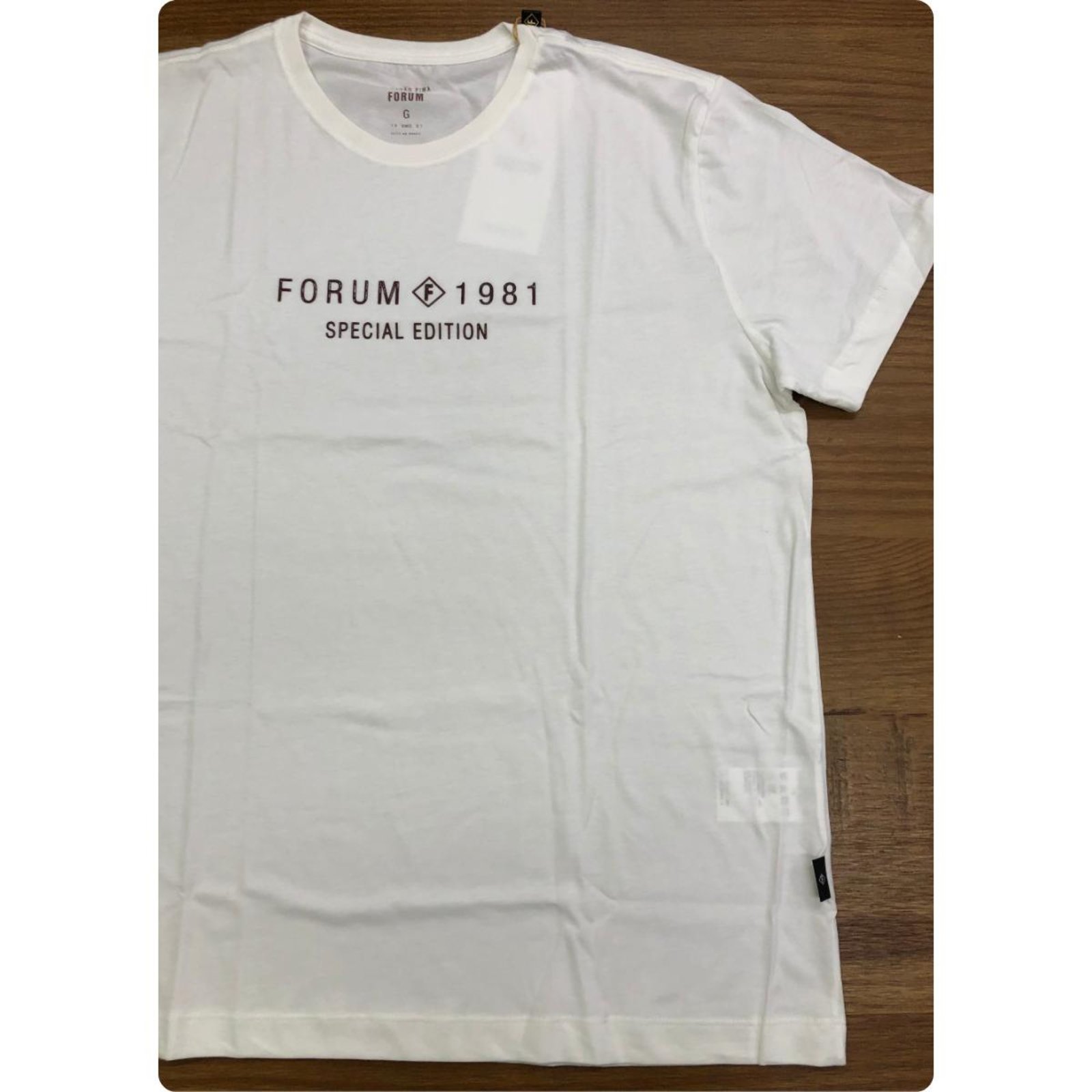 Camiseta Masculina Forum Original Off Shell