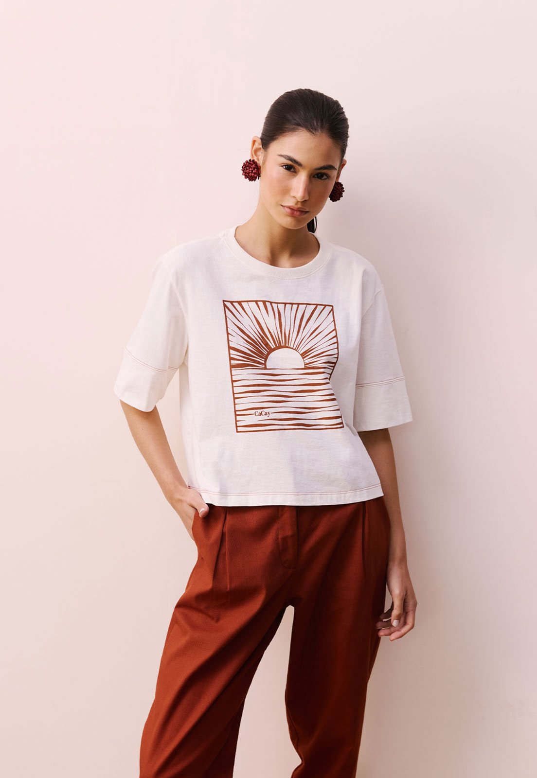 Camiseta Cropped CaCay Reta Alongada Silk Off-White