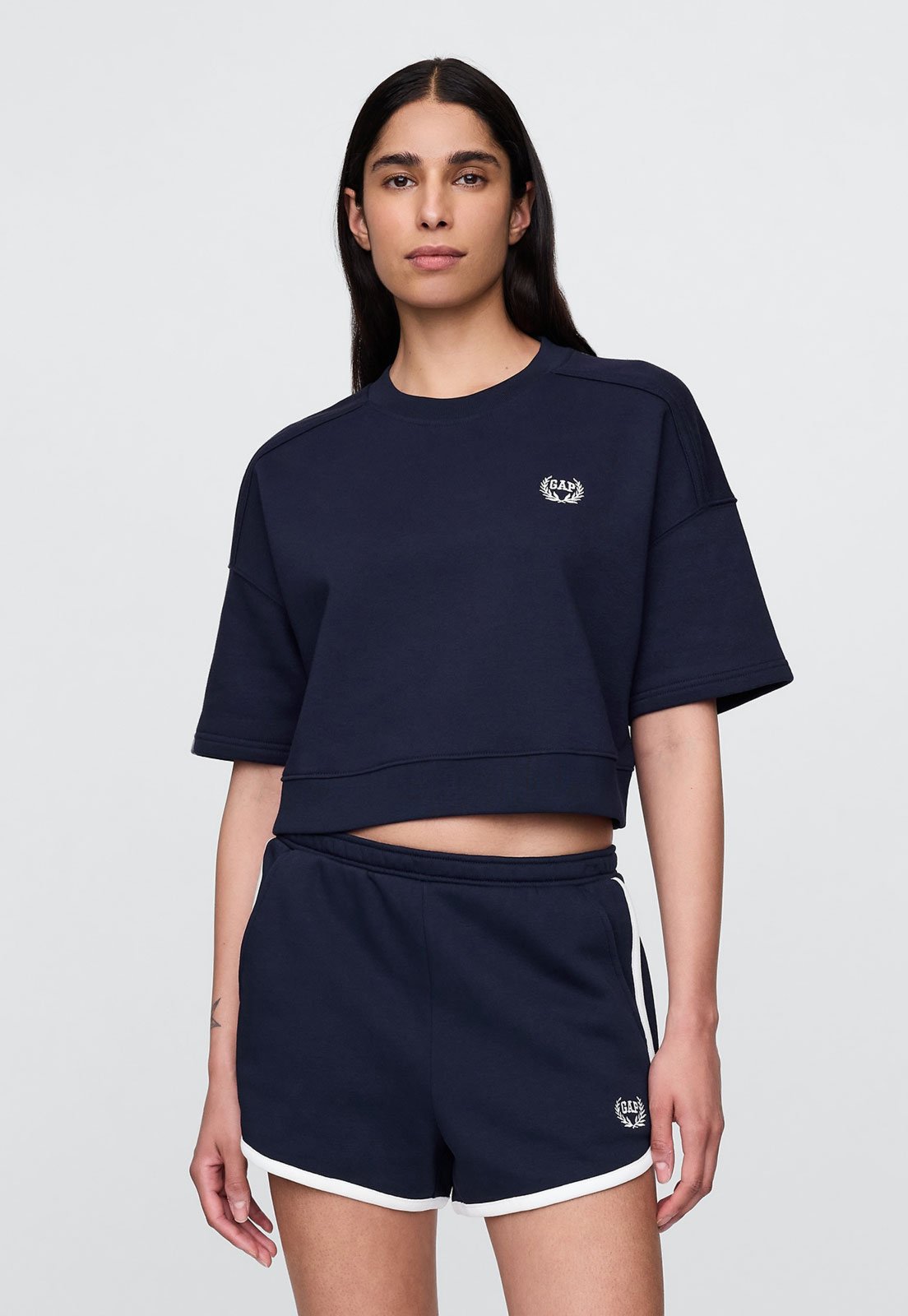 Camiseta Cropped de Moletom GAP Reta Logo Azul-Marinho