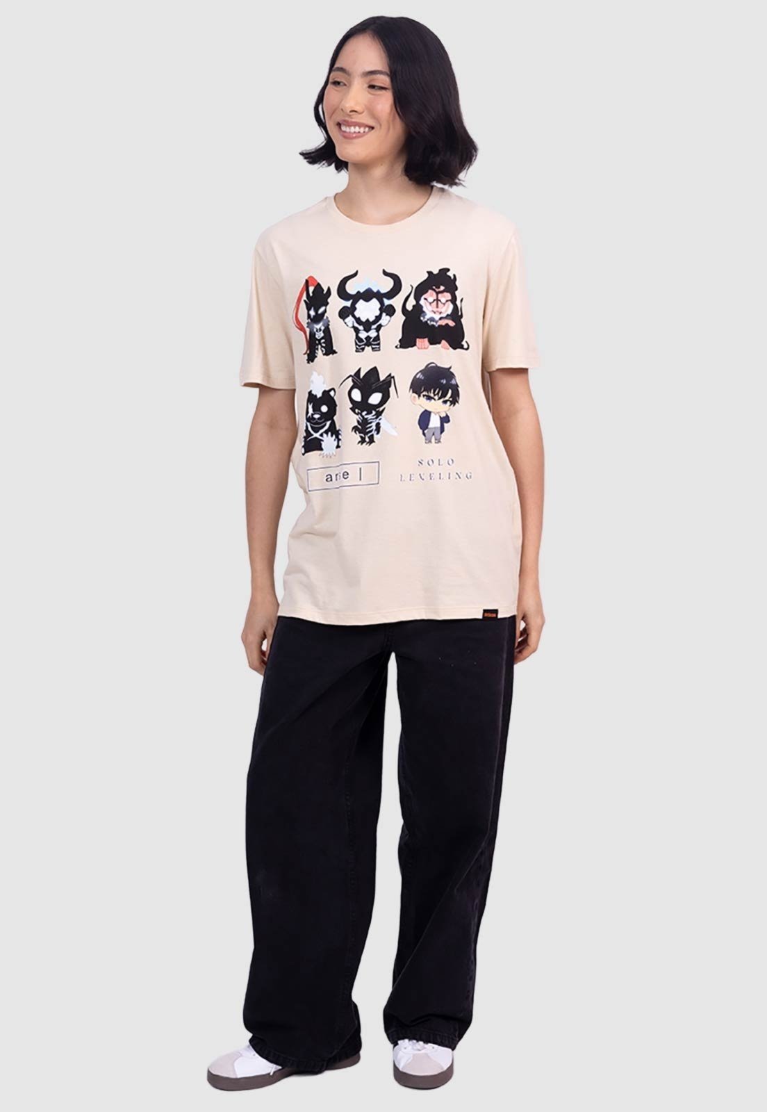Camiseta Piticas Solo Leveling Exército das Sombras Sung Jin-Woo Areia