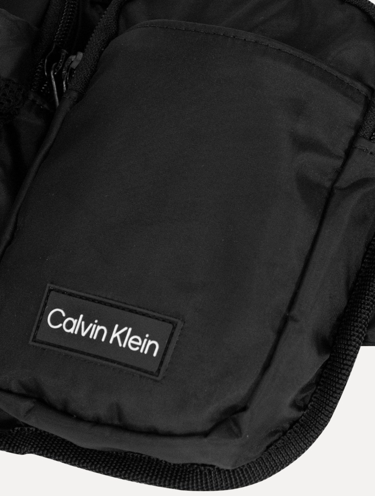 Vista 3 Pochete Calvin Klein Swimwear Masculina Logo Preta preto Calvin Klein preto