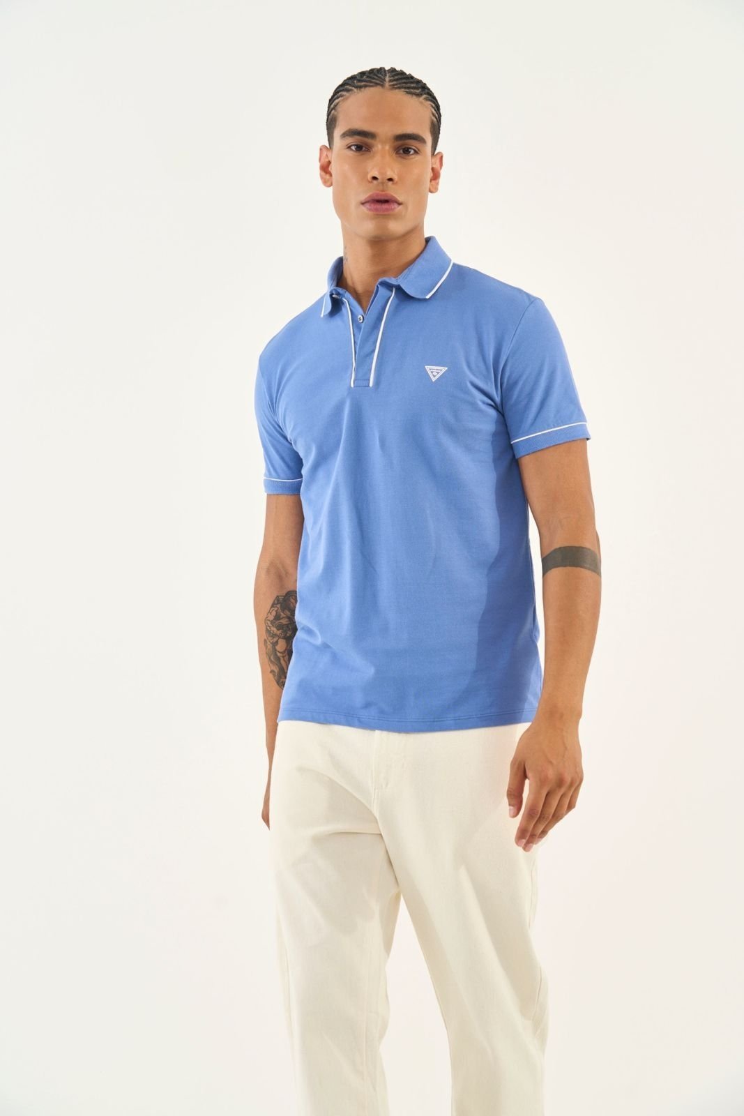Polo Com Detalhe Em Logo Colcci Azul Zarco