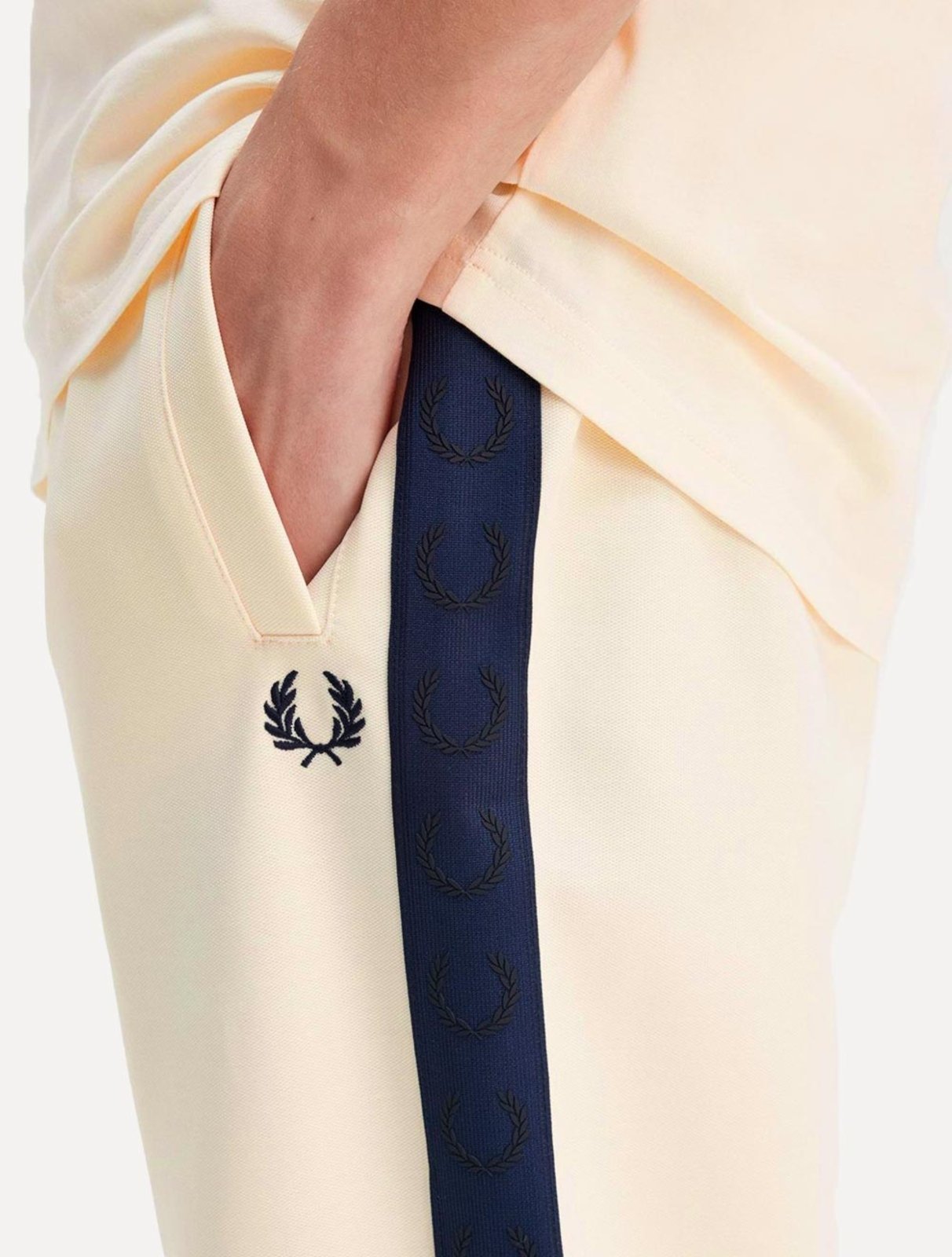 Vista 3 Calça Fred Perry Masculina Contrast Tape Track Off-White off-white white Fred Perry off-white white