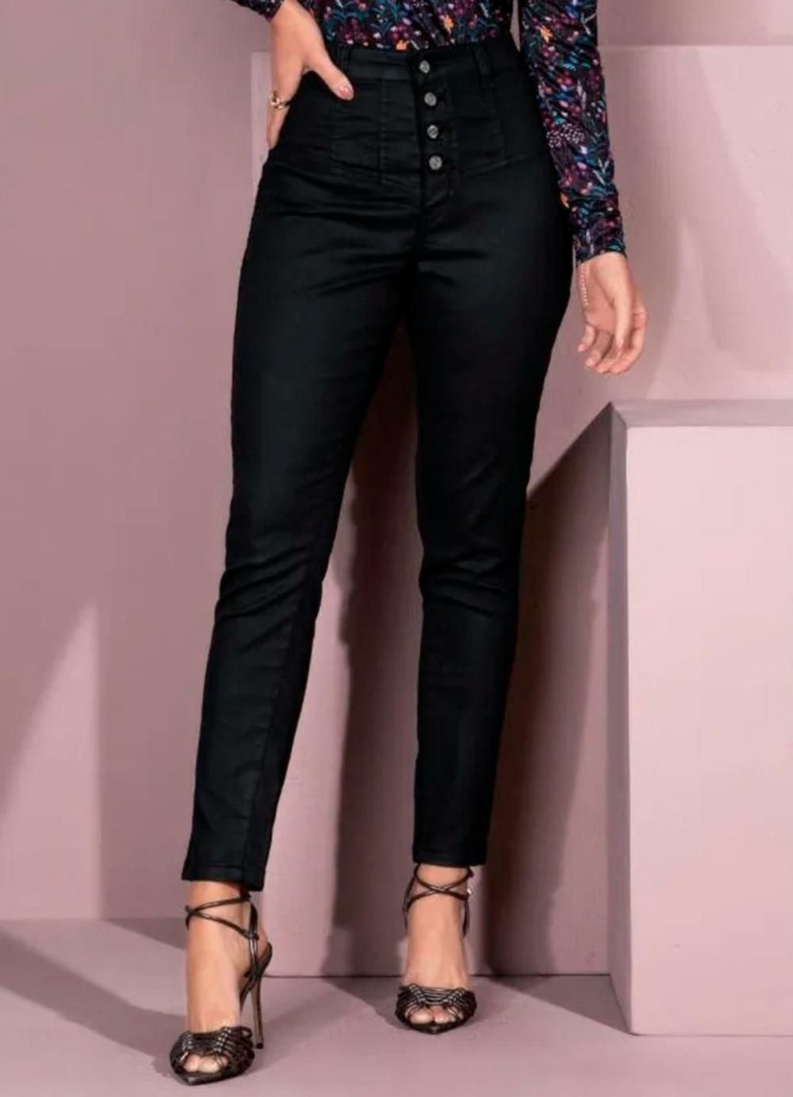 Calça Resinada Detalhes No Cós Preta Colorido Quintess