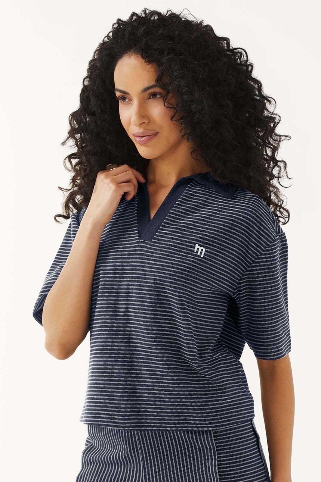 Blusa Polo Feminina Listrada Decote V Marialícia Azul
