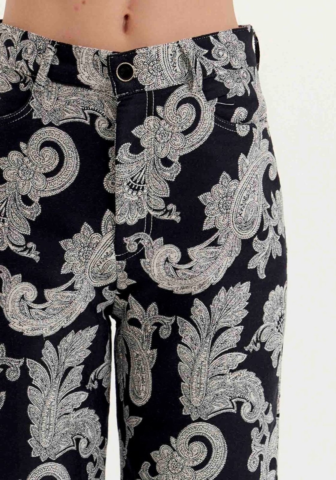 Vista 3 Calça Full Length Jacquard Lança Perfume preto Lança Perfume preto