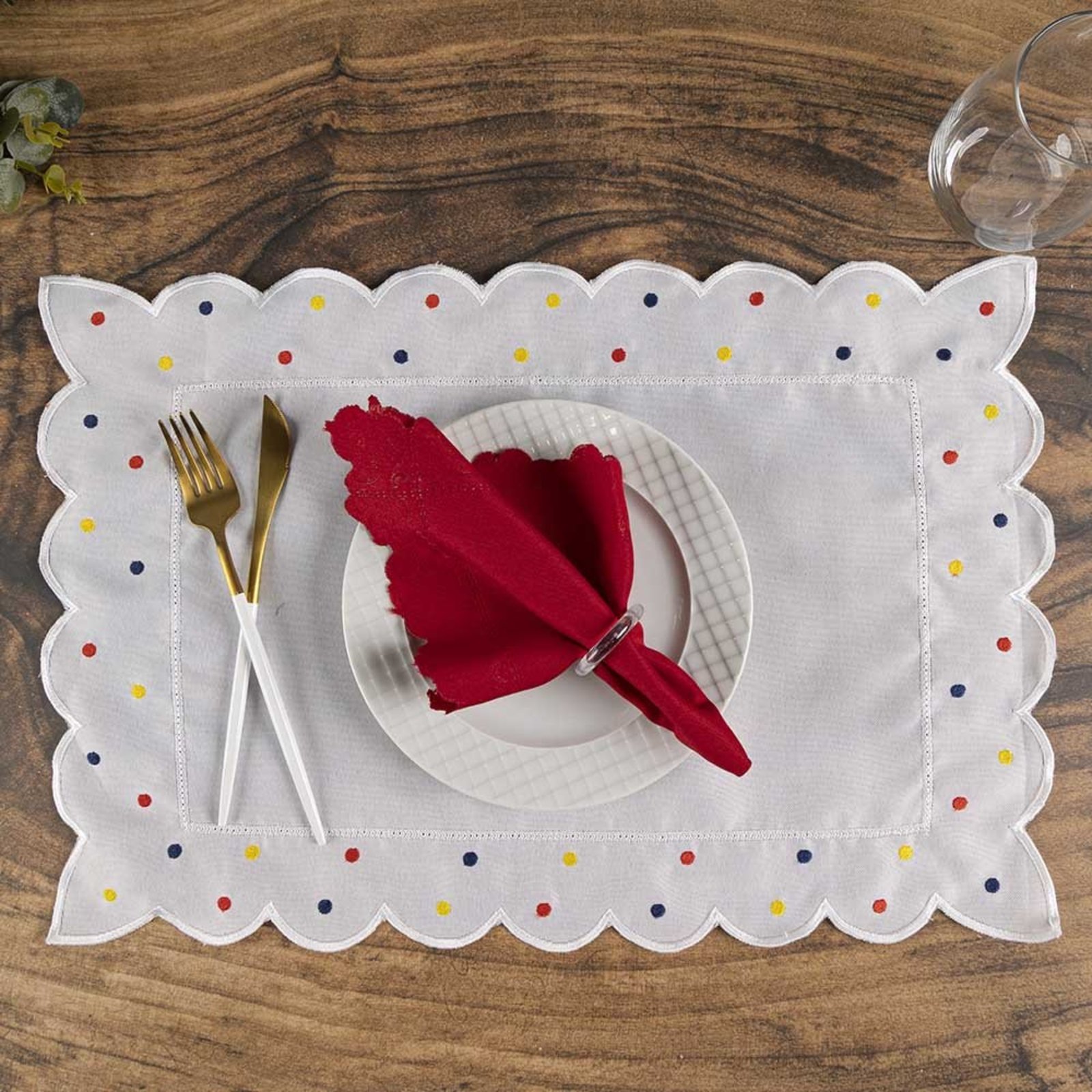 Kit 6 Jogos Americanos Bordado Simples com Guardanapos - Retangular Poá Branco